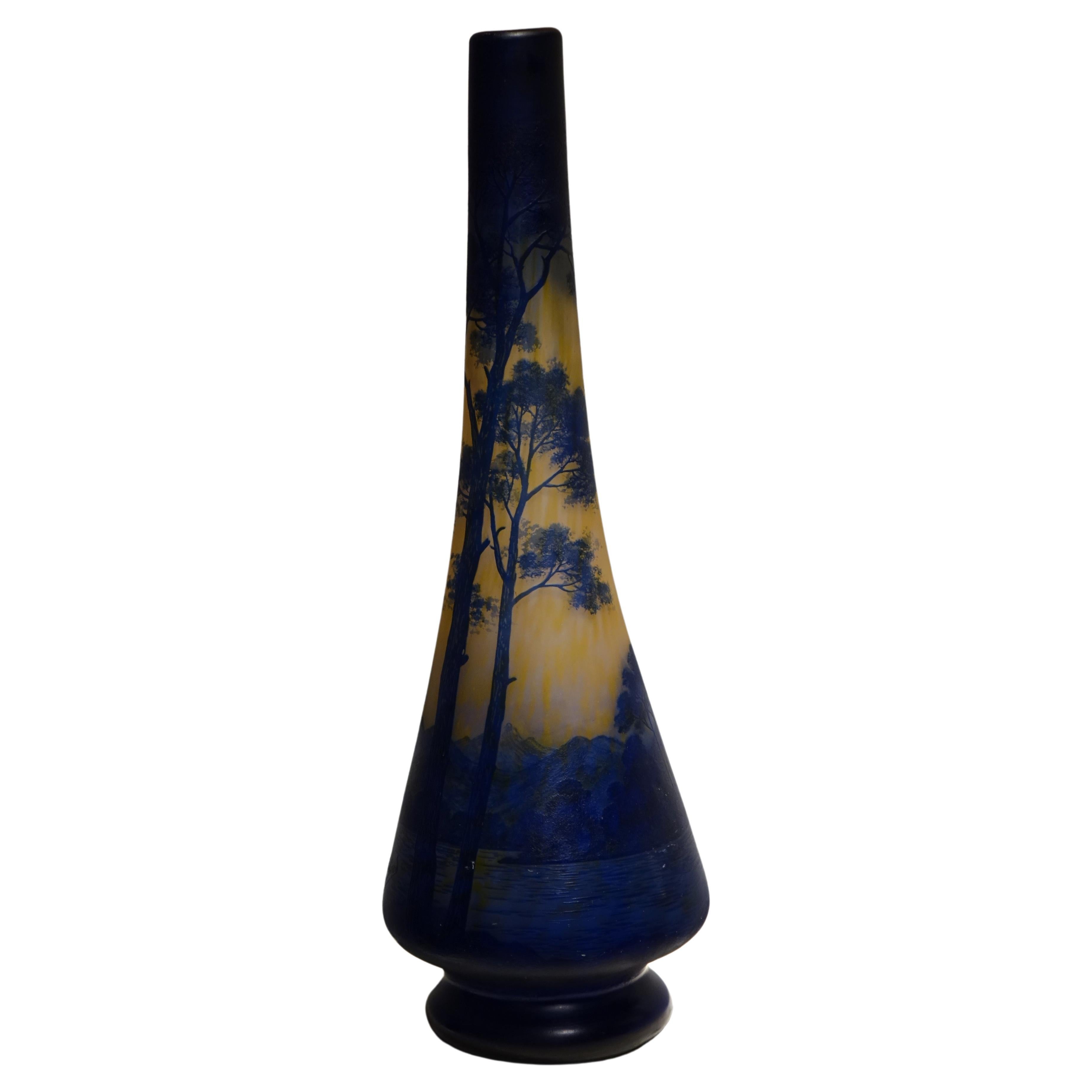 Large vase in pâte de verre, Richard Burghstal, Vers 1925 For Sale