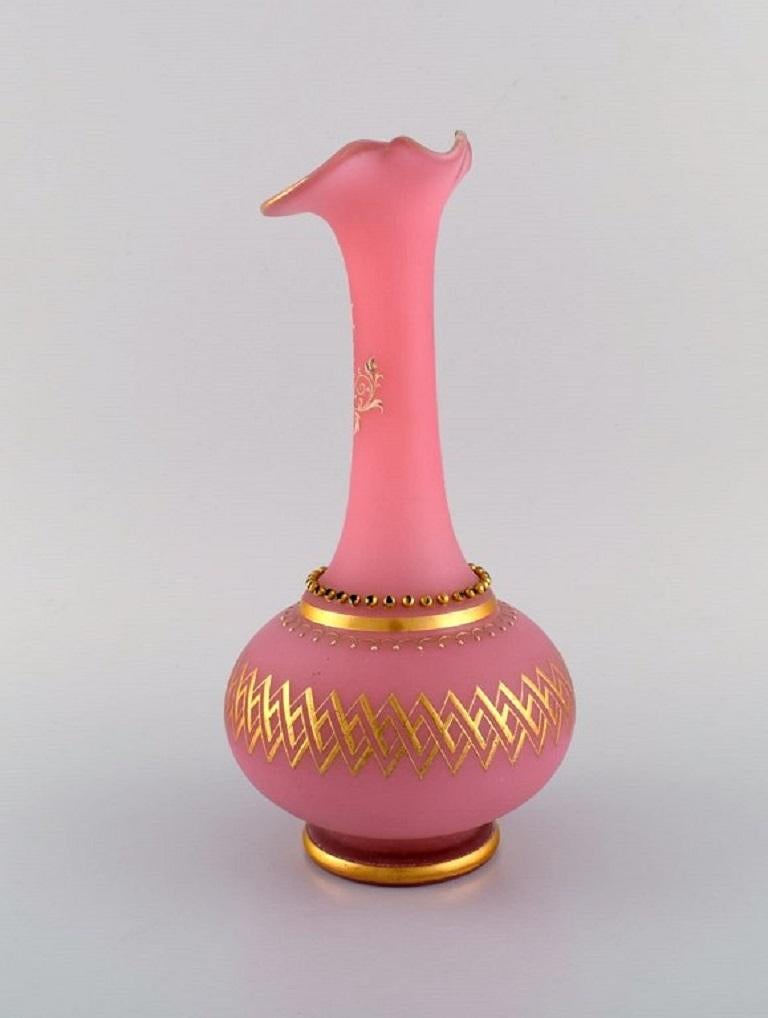 Large vase in pink mouth-blown art glass decorated with 24 carat gold leaf. Italy, ca 1900.
Measures: 28 x 14 cm.
In excellent condition.