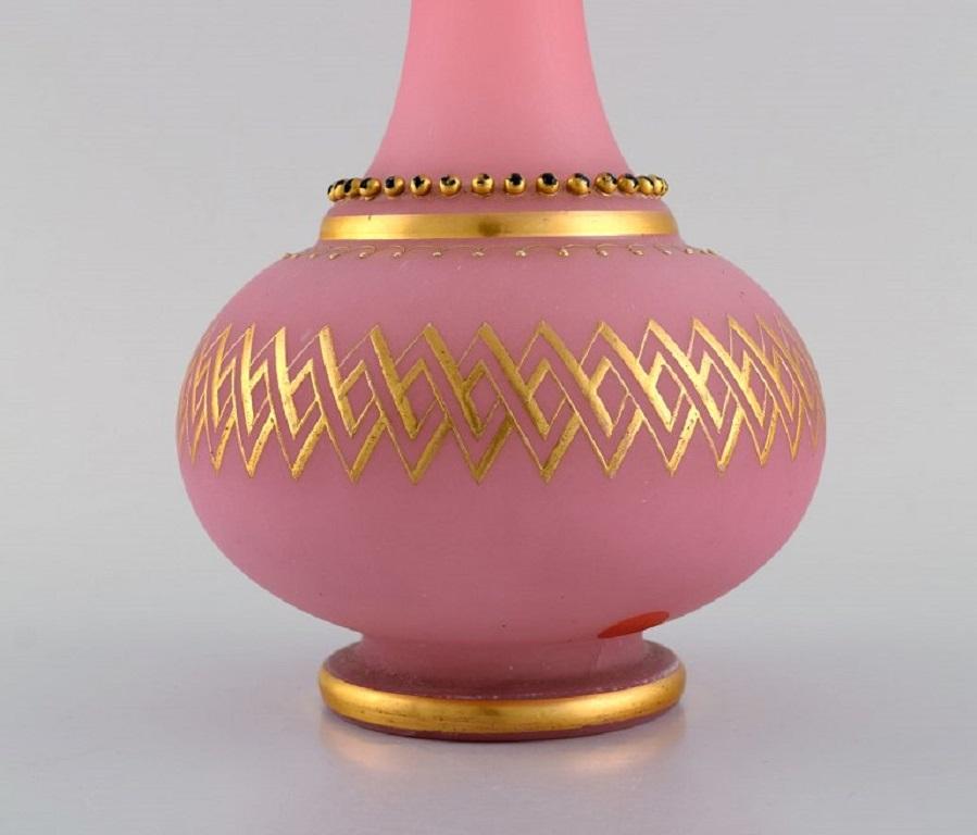 Large Vase in Pink Mouth-Blown Art Glass Decorated with 24 Carat Gold Leaf For Sale 1