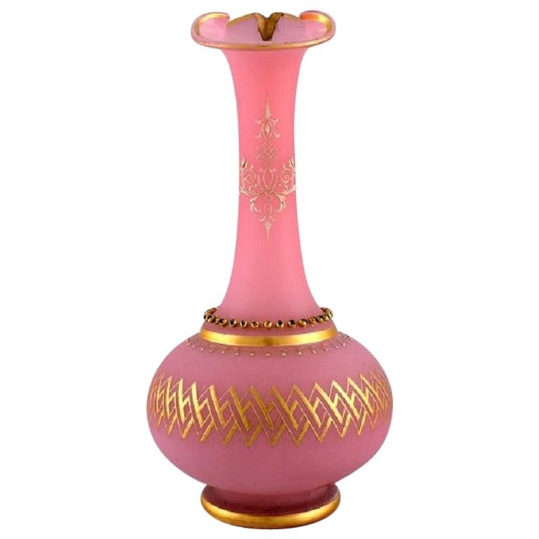 Grand vase en verre d'art rose soufflé à la bouche décoré d'une feuille d'or 24 carats