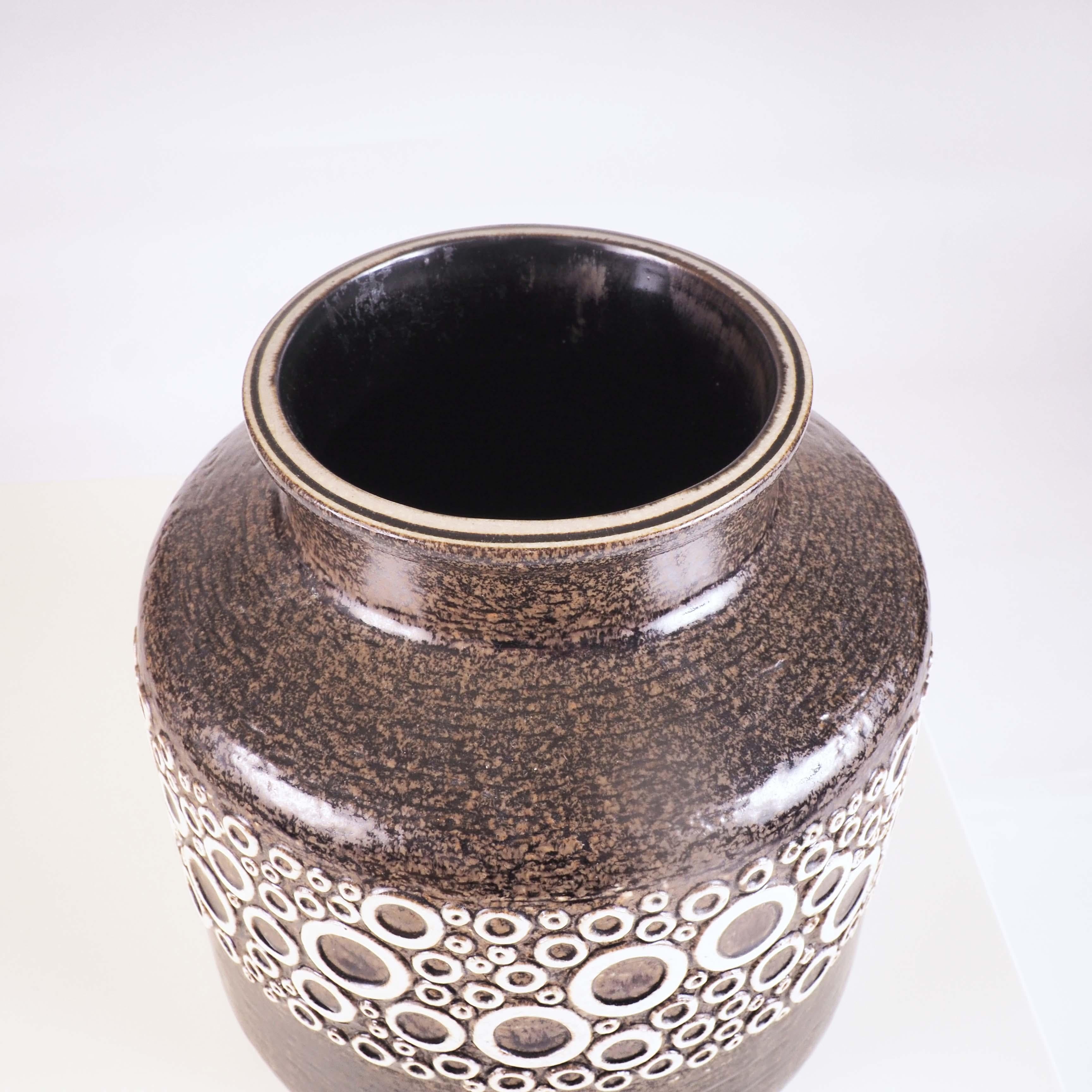 Grand vase Kreta de Britt-Louise Sundell pour Gustavsberg Studio, Suède Bon état - En vente à Goteborg, SE