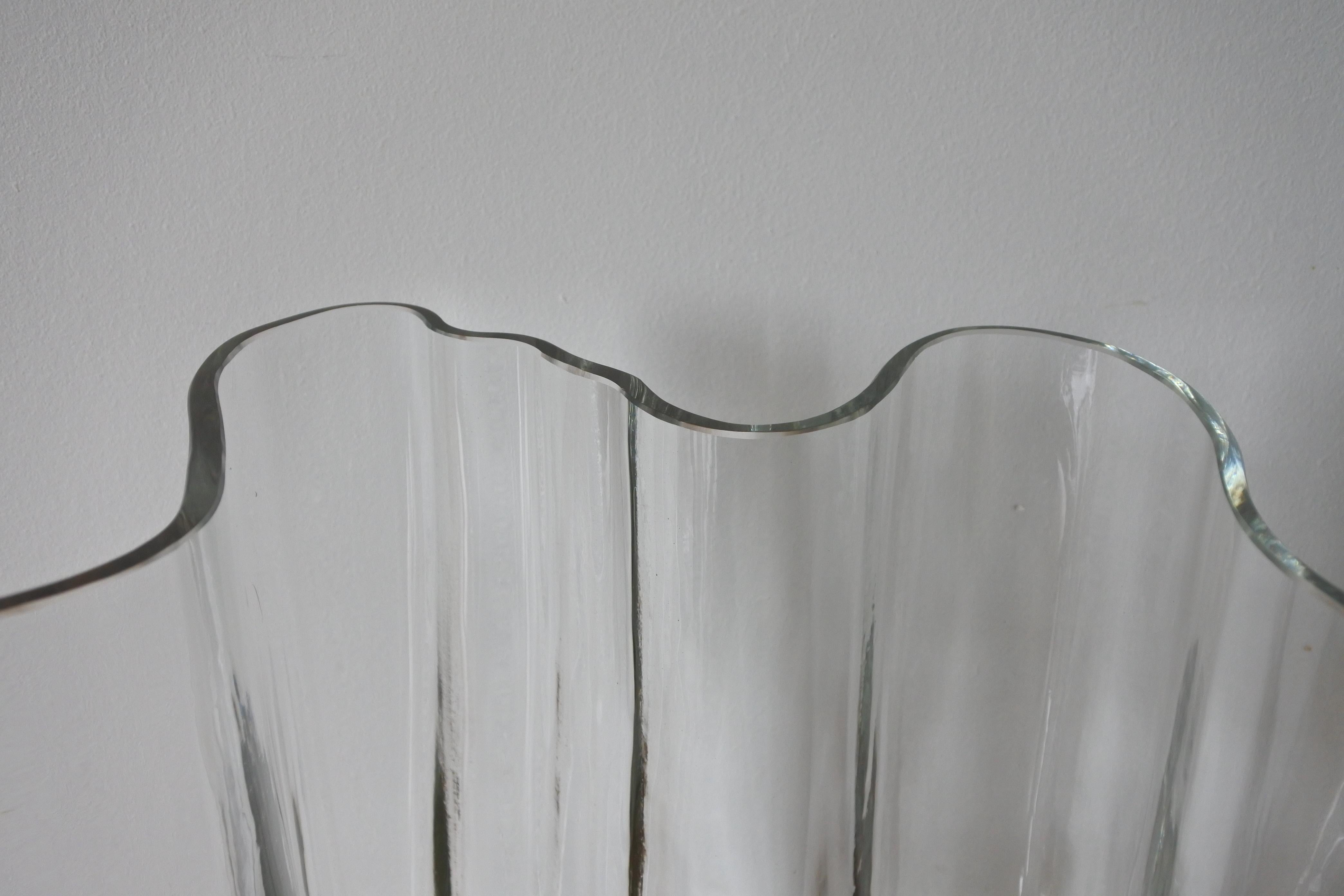 Verre brun Grand vase Modèle 3031 Savoy Designé par Alvar Aalto pour Iittala, Finlande, 1956