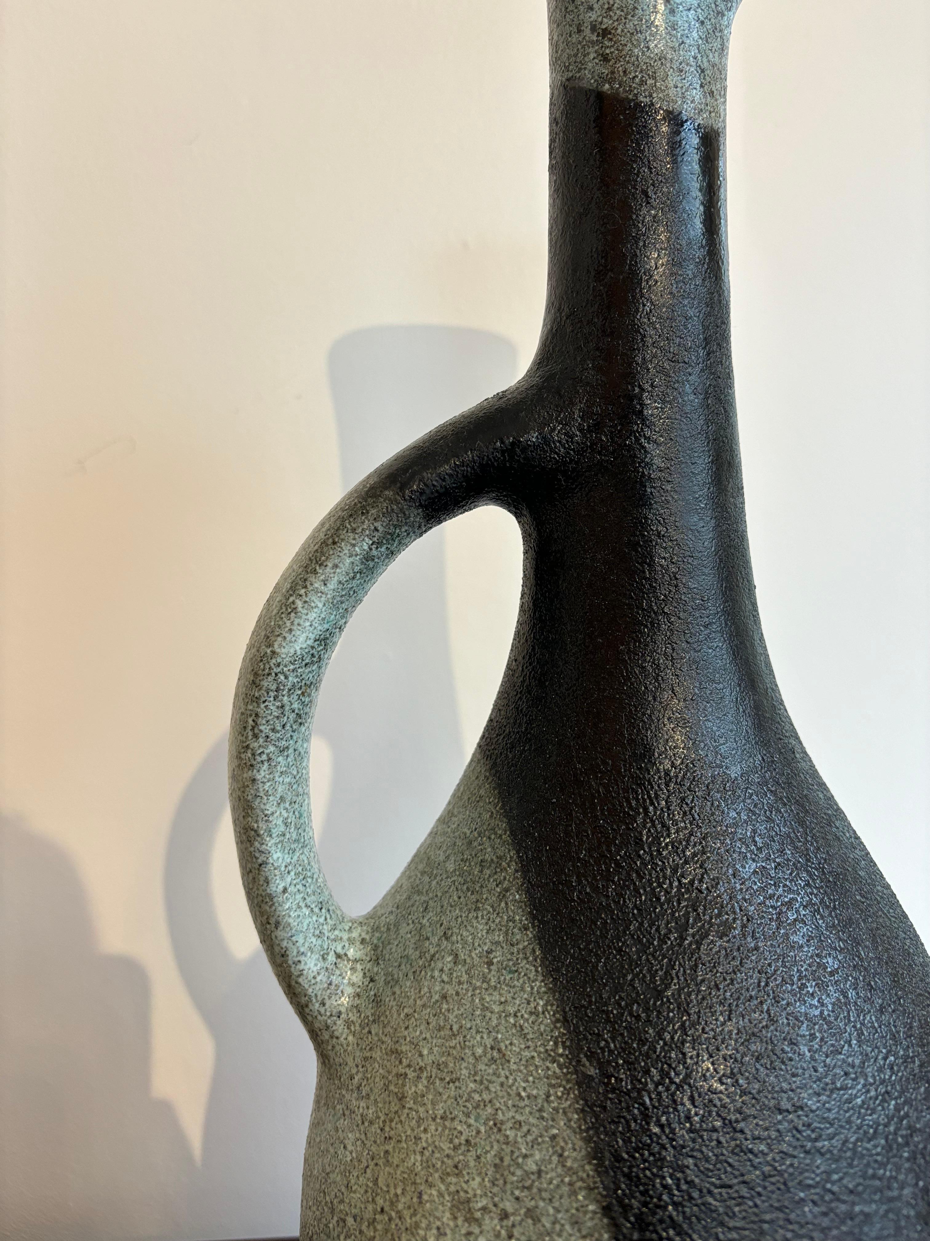 Grand vase ou pichet par Gilbert Valentin pour les Archanges, Vallauris en vente 12