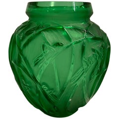Grand Vase "Sauterelles" de René Lalique:: France:: 1921:: Certificat