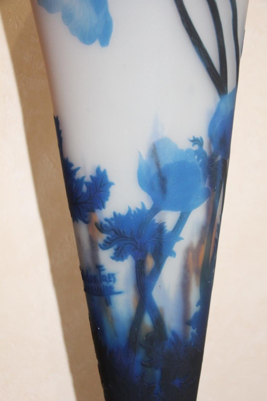 Large Vase with Anemones from Muller Frères Lunéville In Good Condition In charmes, FR