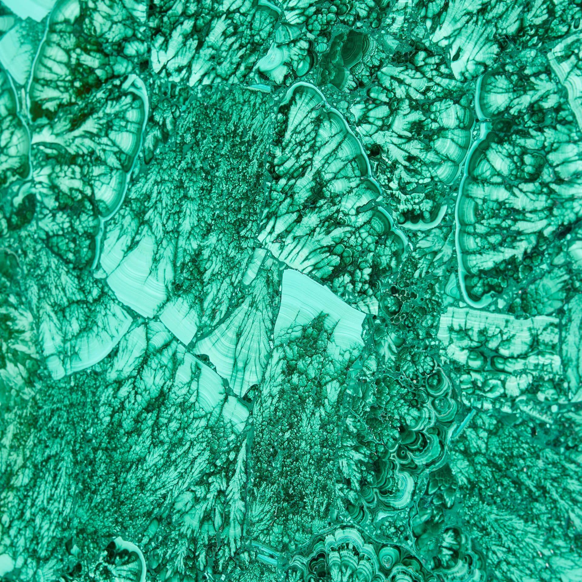 Large Veneered Malachite Table Top In Fair Condition For Sale In Wormelow, Herefordshire