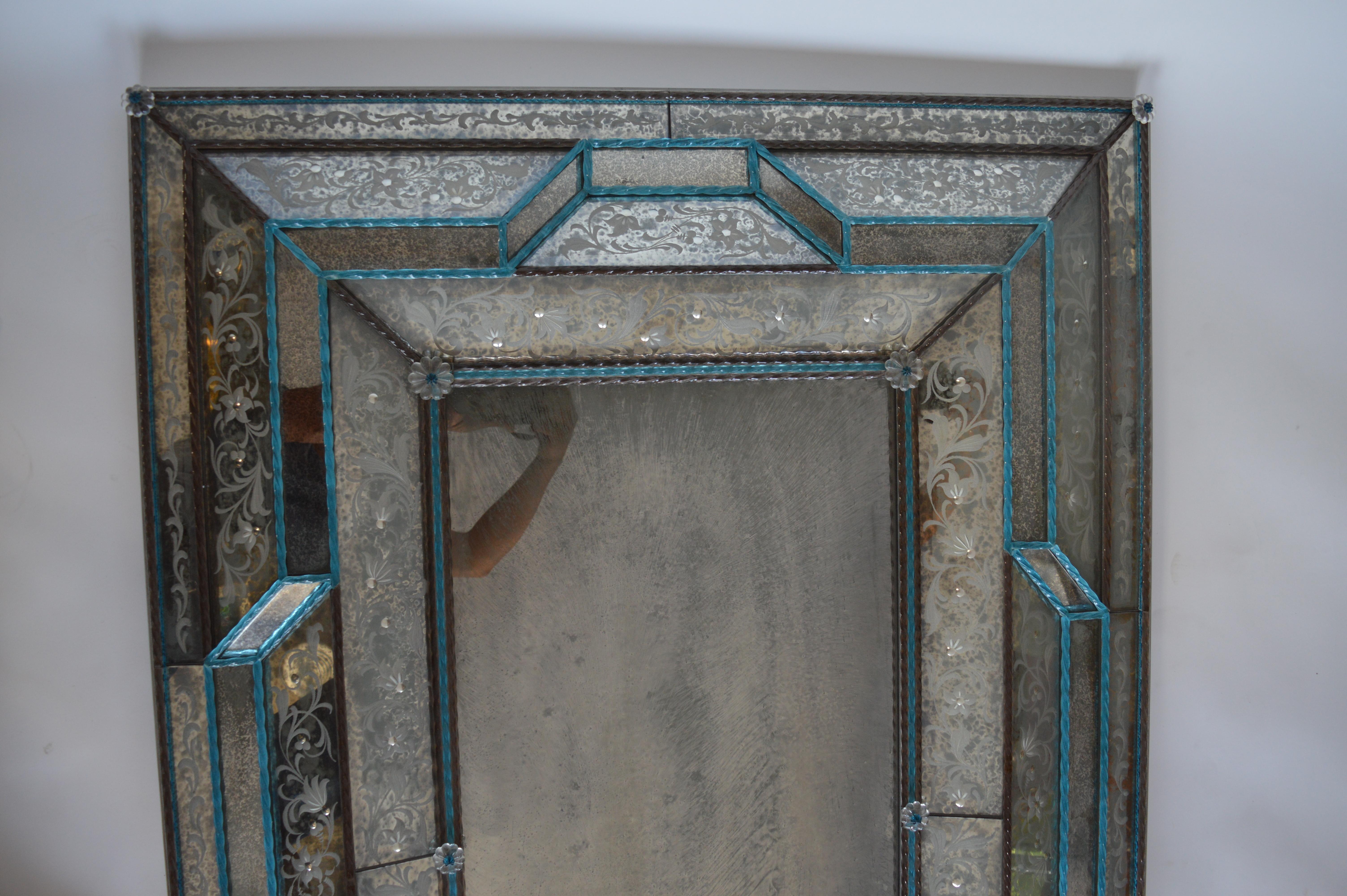 Large Venetian 1920's Murano Antique Mirror with Blue Glass Details In Good Condition In Los Angeles, CA