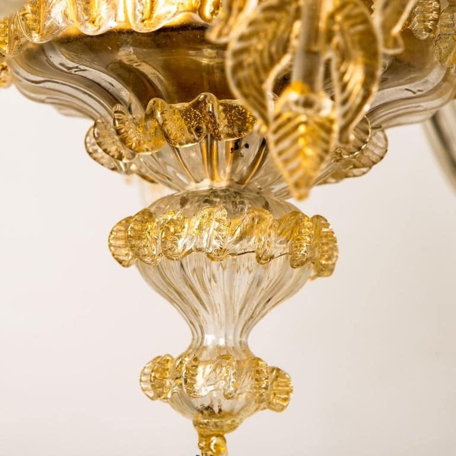 Gran araña veneciana de cristal de Murano dorado, por Barovier, años 50 Italiano en venta