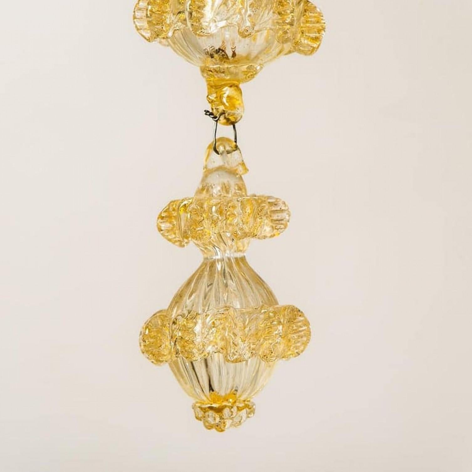 Large Venetian Chandelier in Gilded Murano Glass, by Barovier, 1950s In Good Condition For Sale In Rijssen, NL