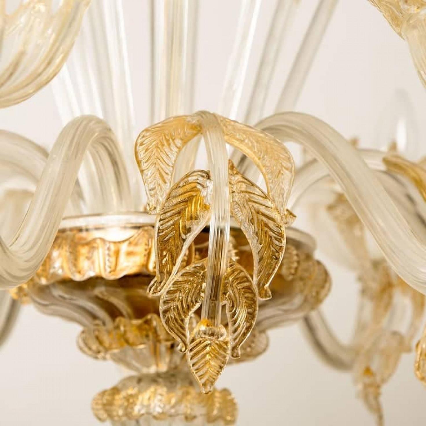 Large Venetian Chandelier in Gilded Murano Glass, by Barovier, 1950s For Sale 1