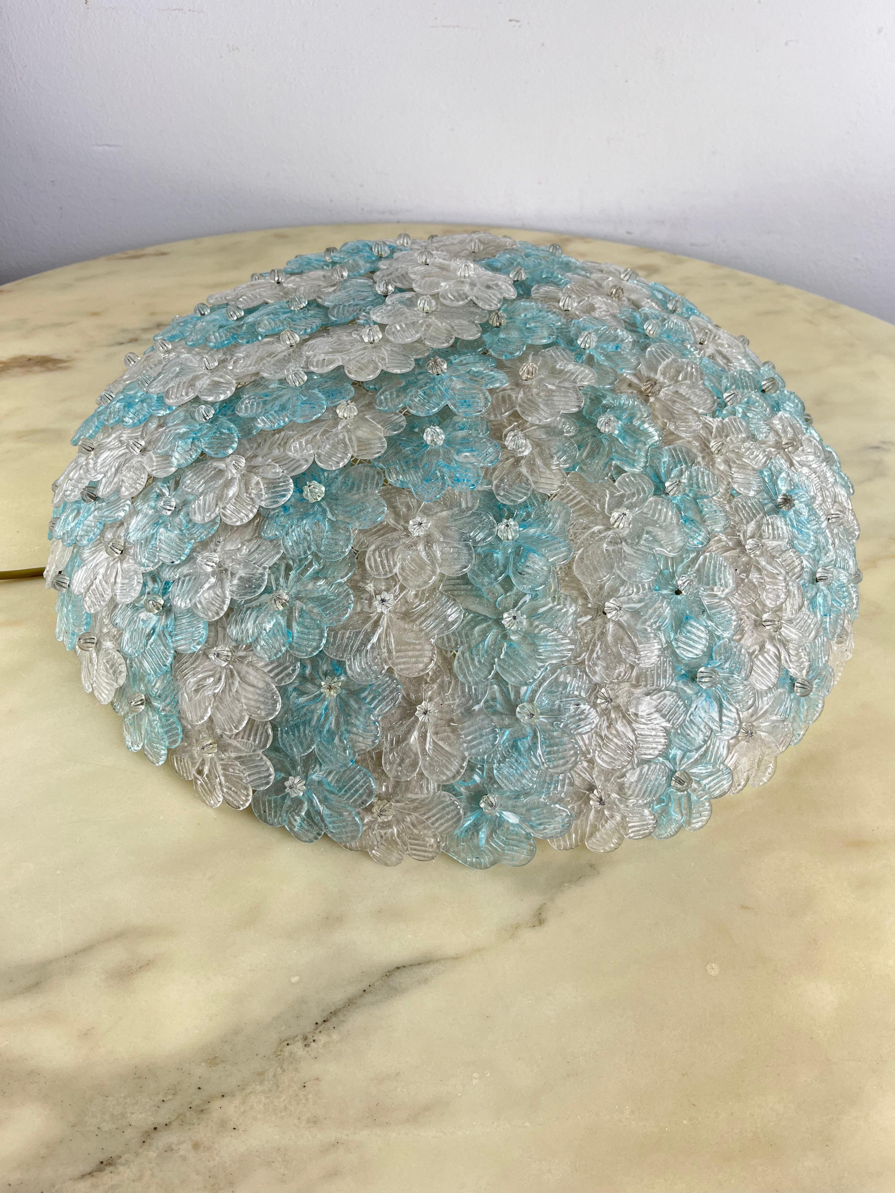 Large Venetian Murano glass ceiling light Mid-Century Barovier & Toso 1950s
Found in a noble apartment, transparent and light blue color.
6 lights, intact and working, e14 lamps. Metal structure, good condition, small signs of aging.

We guarantee