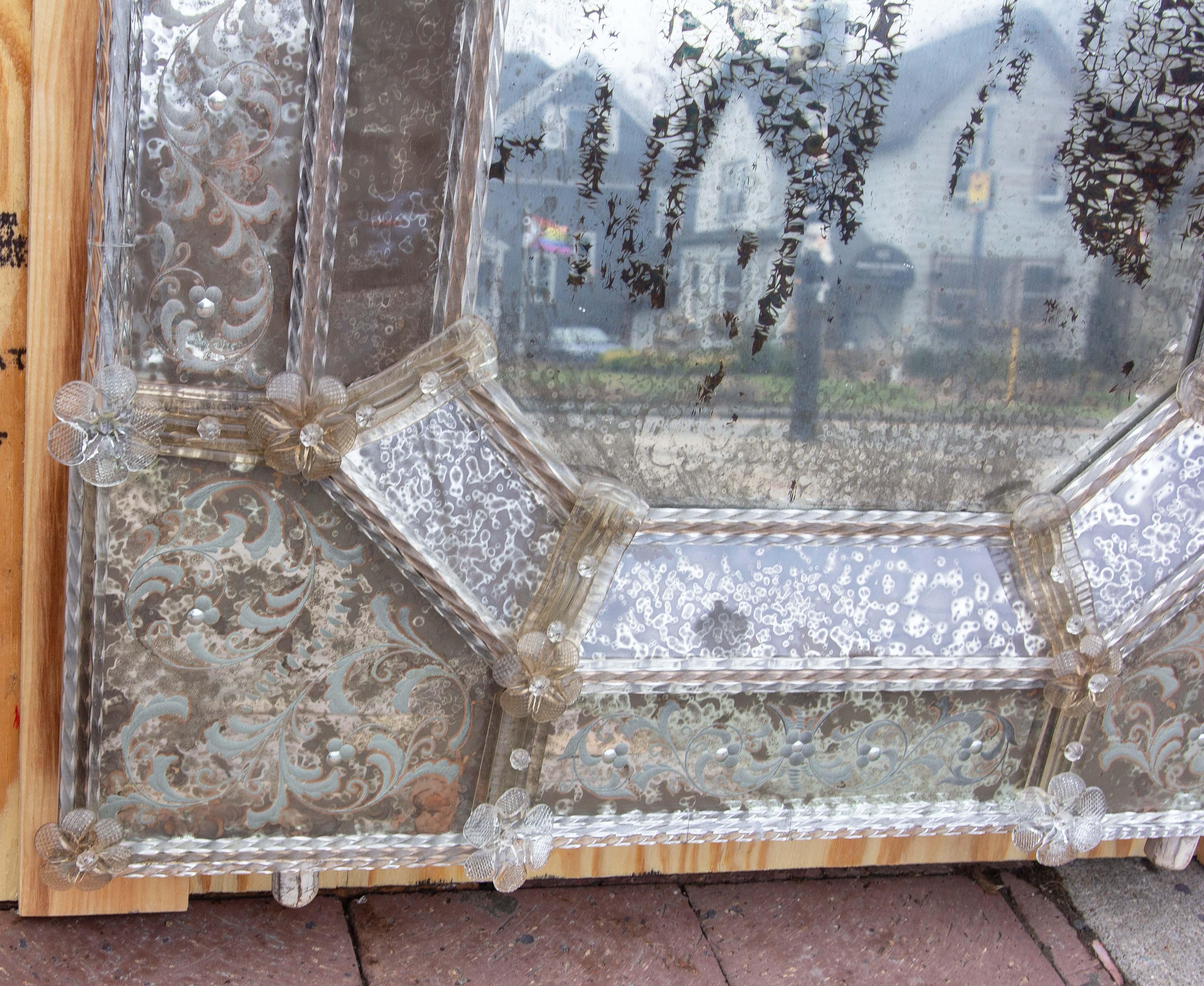 Large Venetian Murano Glass Console Wall Mirror Early 20th Century In Good Condition For Sale In Rochester, NY