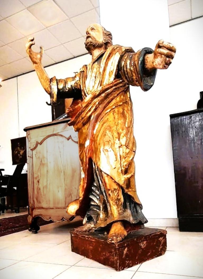 Sculpture of Saint Paul, an ancient statue

Ancient statue of Saint Paul from the 17th century

Large sculpture depicting Saint Paul, from the 1600s, carved in solid Walnut wood.

Origin: Venice

The garment is entirely lacquered and gilded with