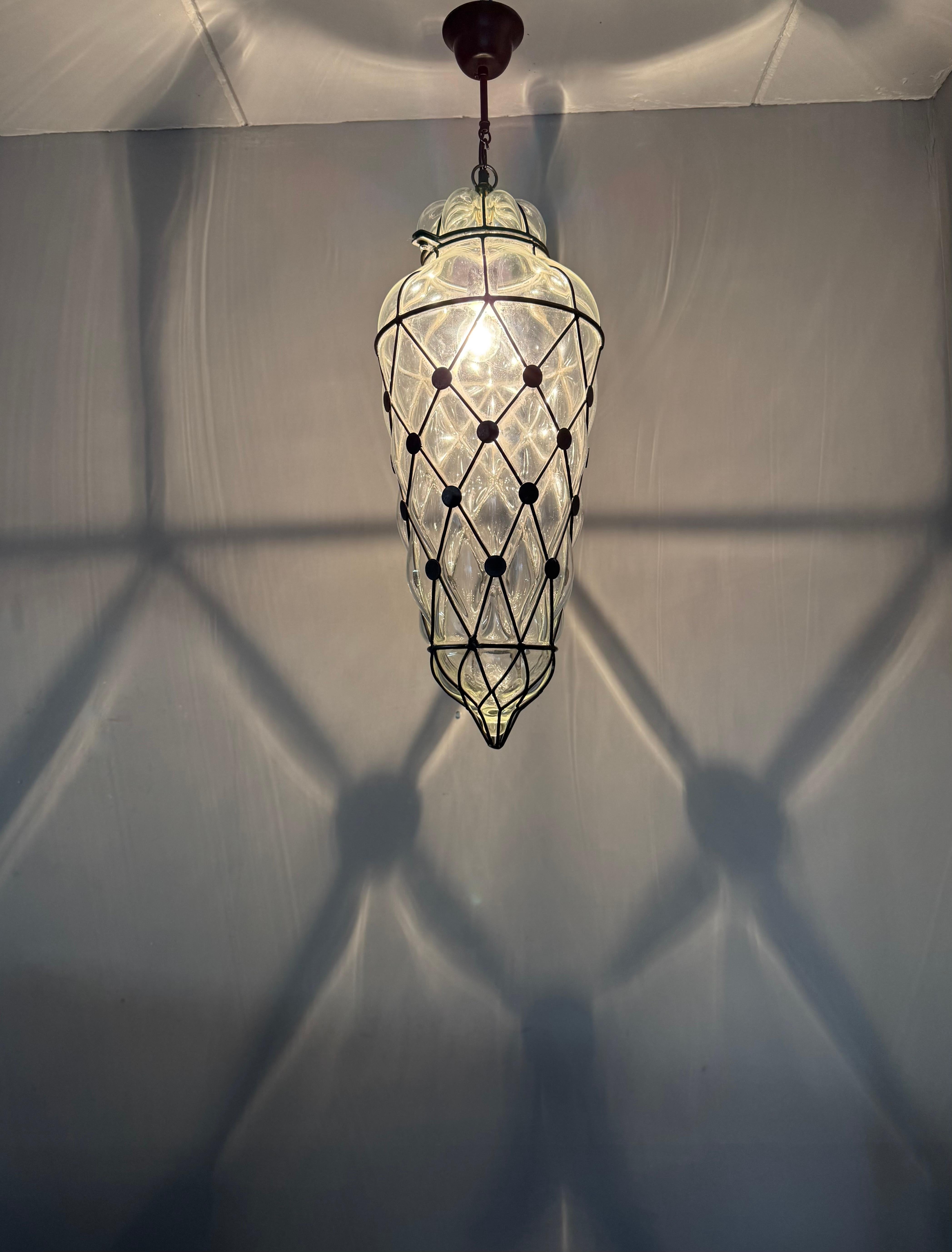 Mid-Century Modern Lightsights en verre clair soufflé à la bouche dans un cadre en métal en vente