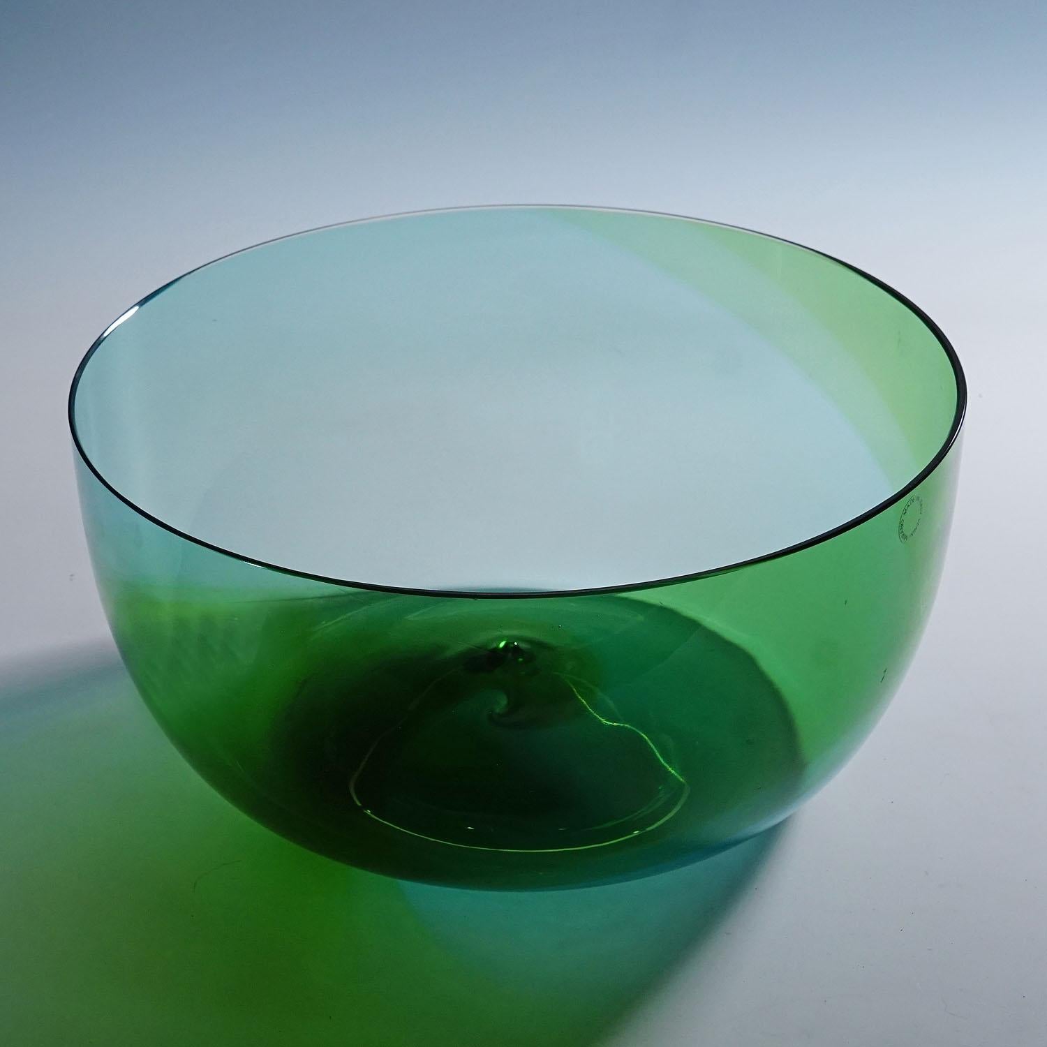 Mid-Century Modern Large Venini Bowl 'Coreano', Designed by Tapio Wirkkala in 1966 For Sale