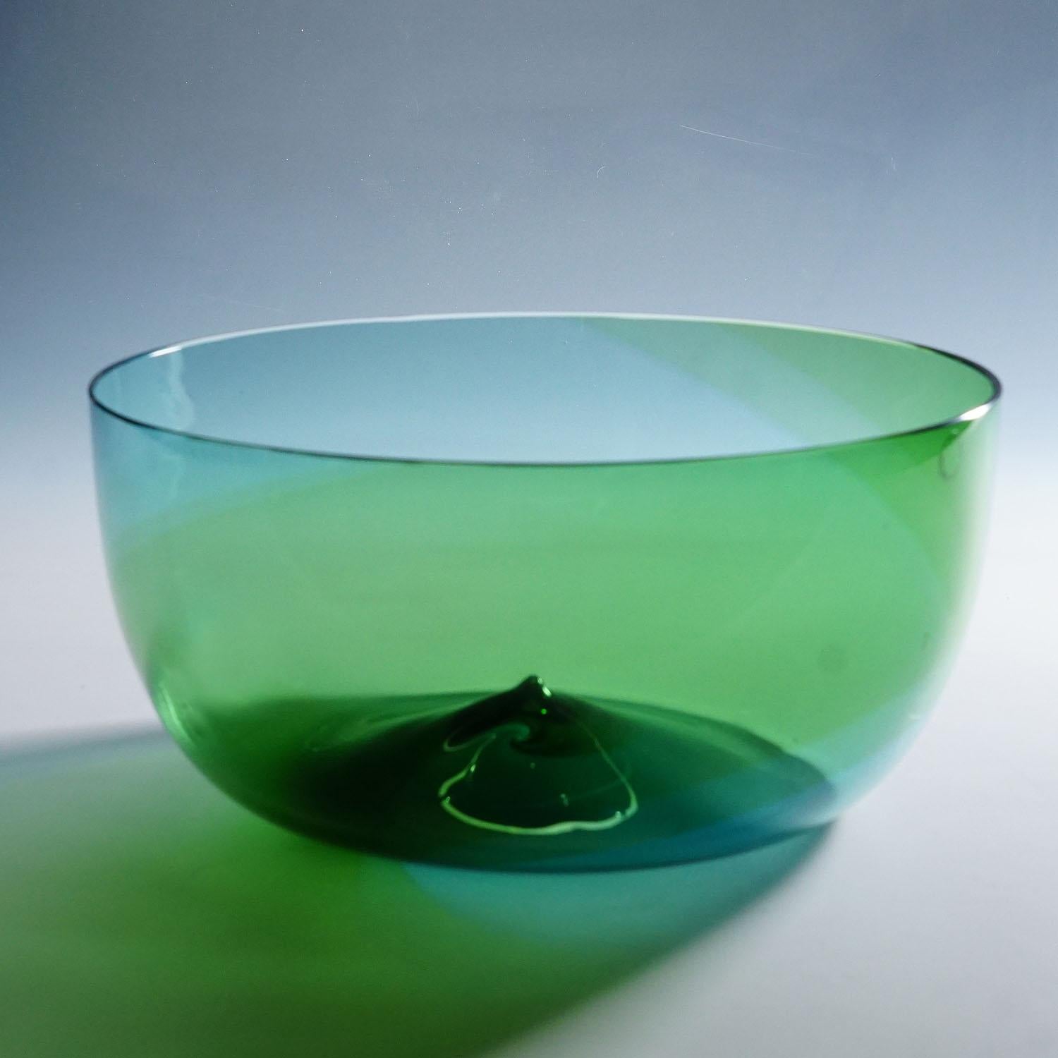 Italian Large Venini Bowl 'Coreano', Designed by Tapio Wirkkala in 1966 For Sale