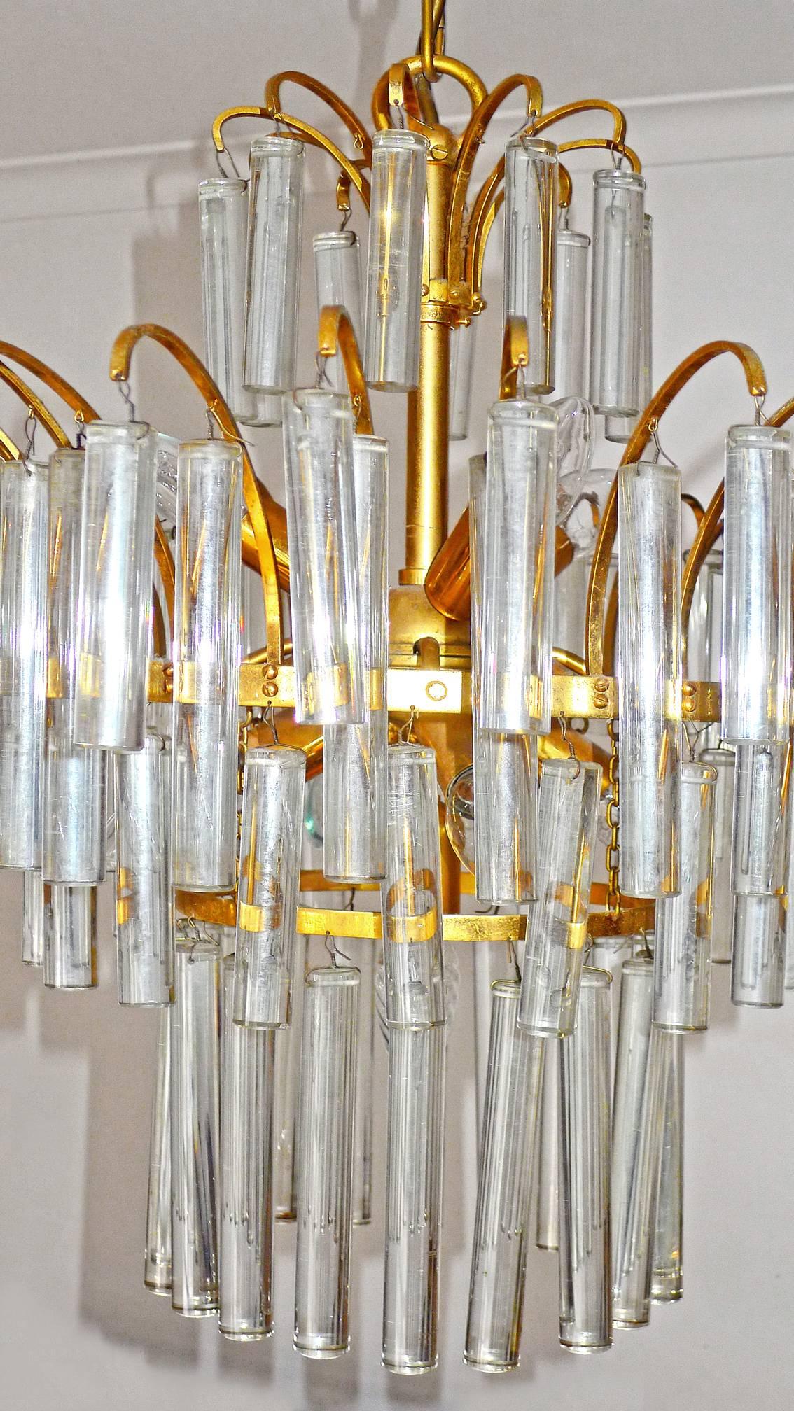 Large Venini Camer Midcentury Gilt Brass 94 Crystal Rods Waterfall Chandelier For Sale 3