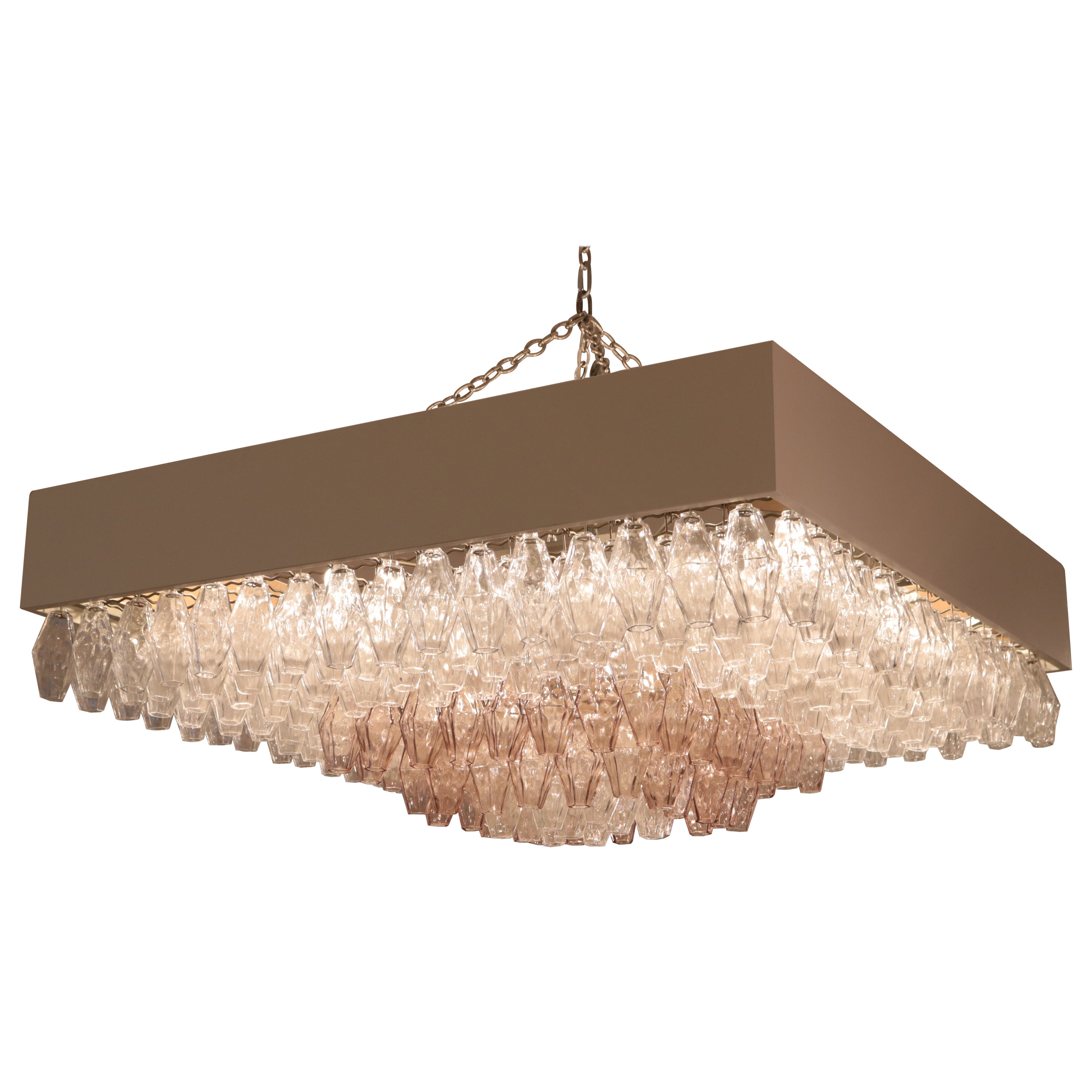 Installation d'une grande lampe en verre de Venini