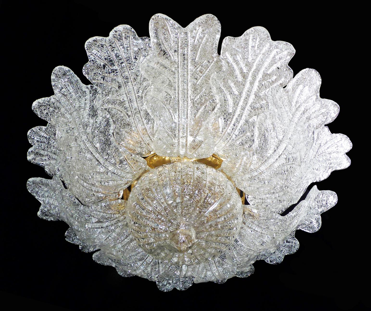 Grand lustre en forme de fleur en verre d'art de Murano et laiton doré, Italie 1