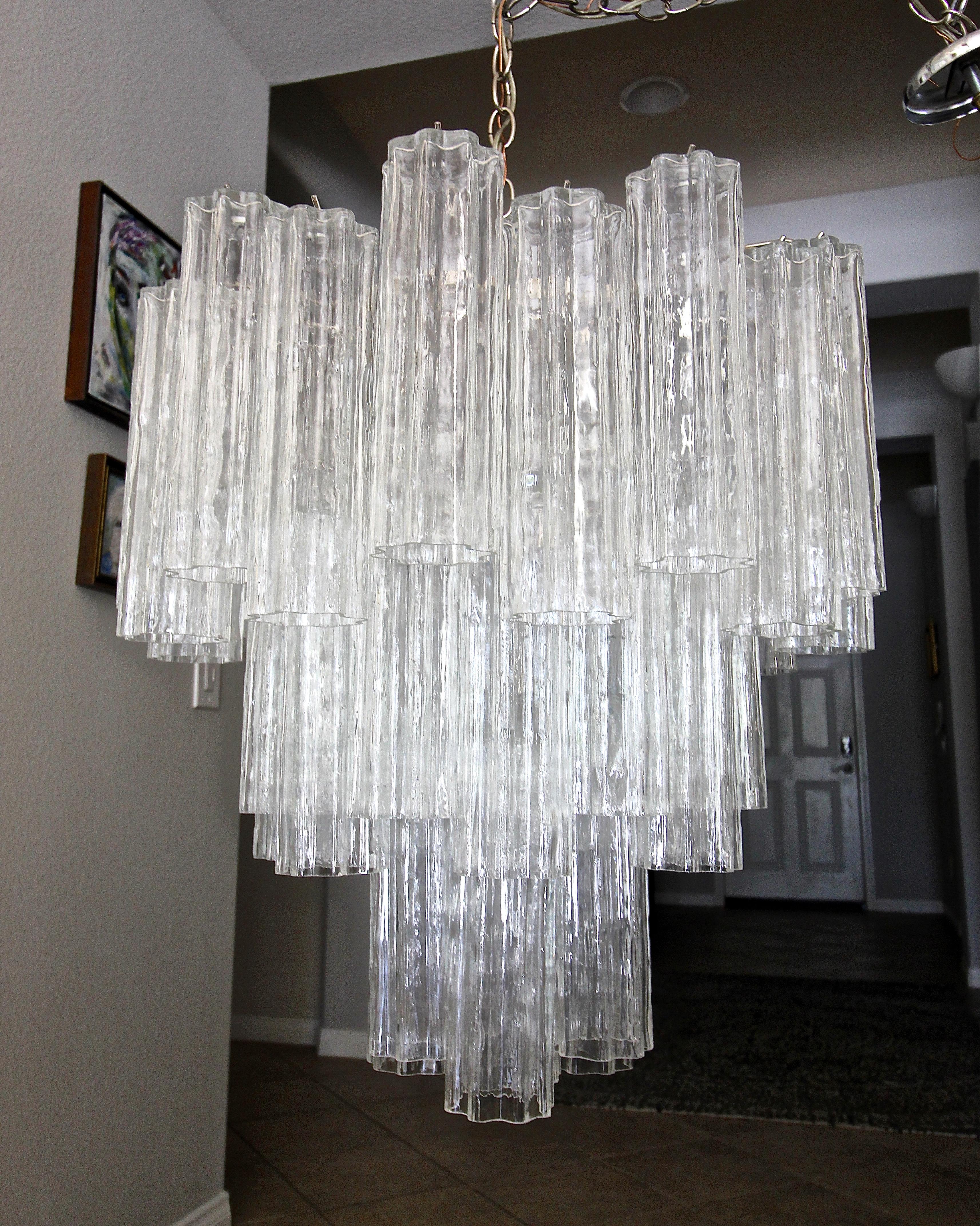 Murano 10-light vintage chandelier composed of handcrafted textured heavy 8 point 