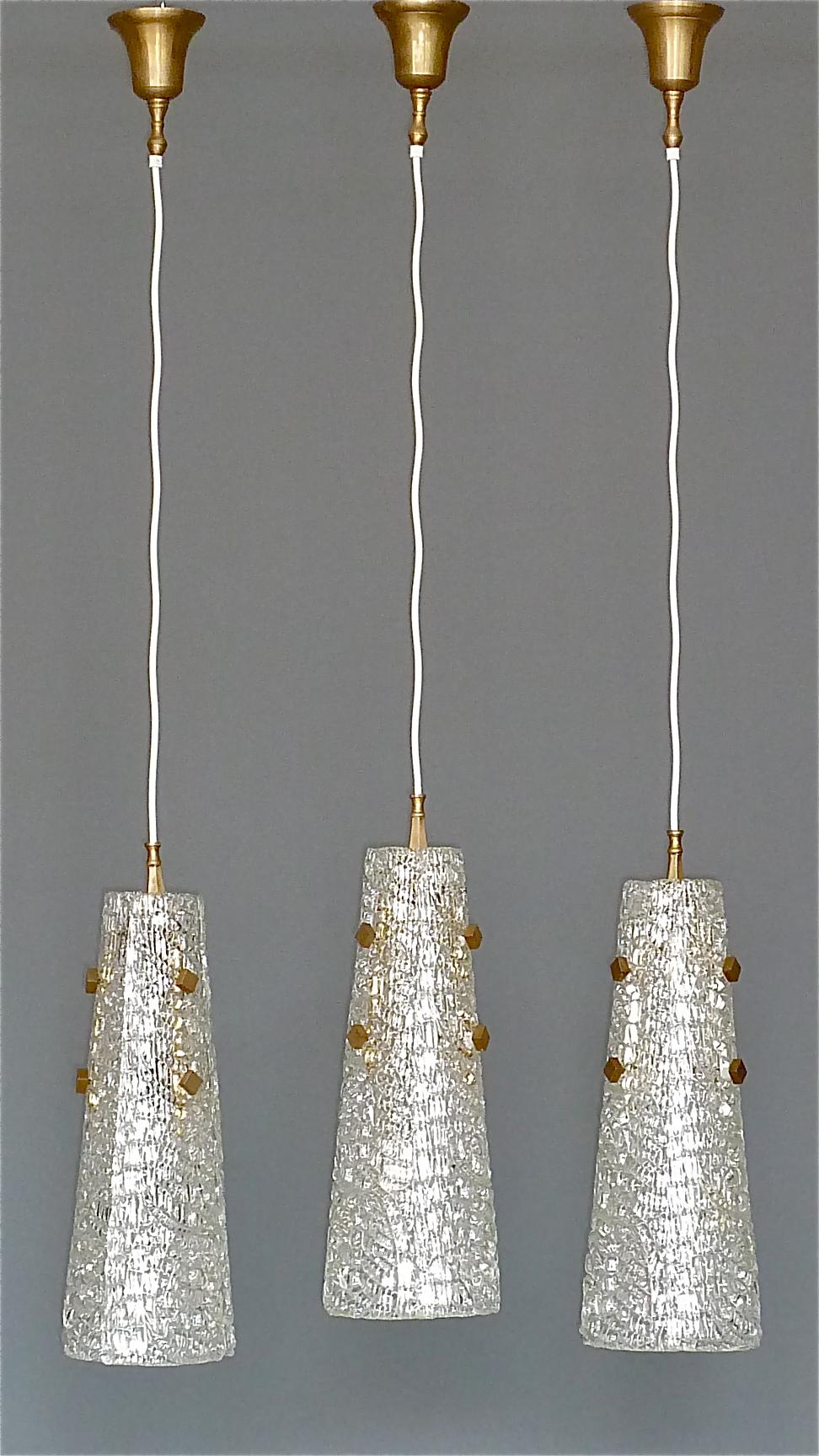 Mid-Century Modern Set of 3 Large Paolo Venini Lamps Textured Murano Ice Glass Brass 1950 Kalmar For Sale
