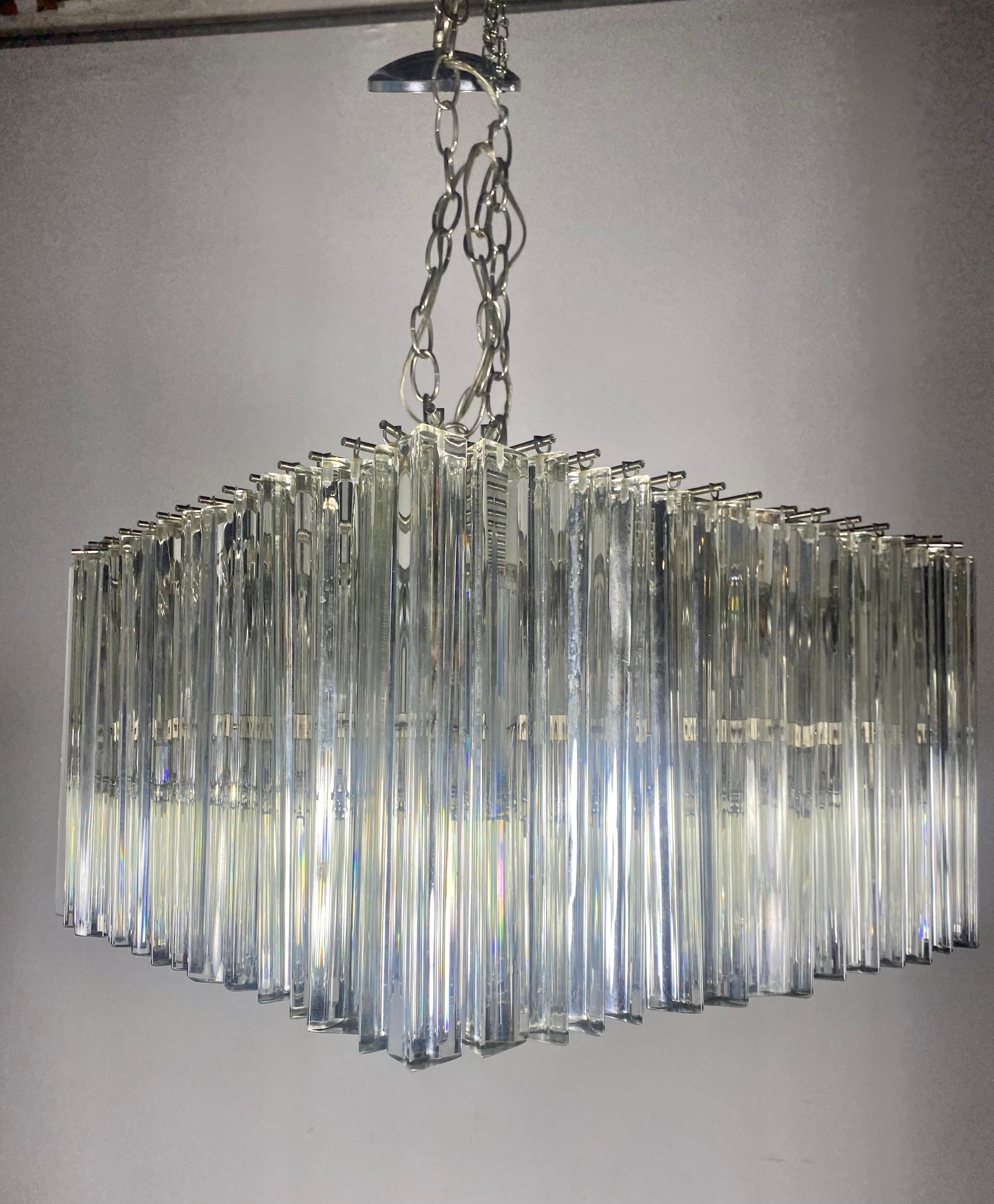 Large Venini Triedri Chandelier Murano Glass / Chrome 1960 Italy In Good Condition For Sale In Buffalo, NY