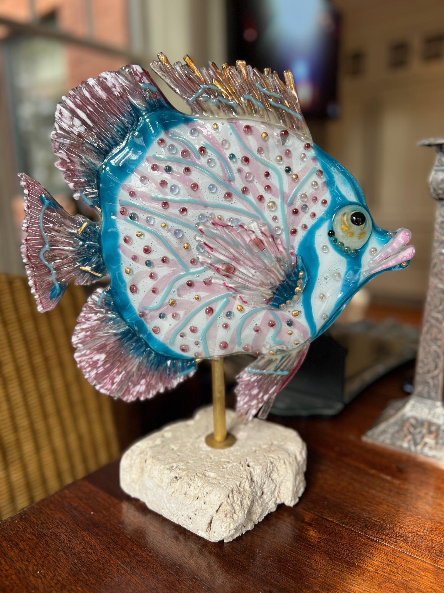 Große Vera R. Sattler Fused Glass Tropical Fish Skulptur, signiert & datiert 2014 im Angebot 2