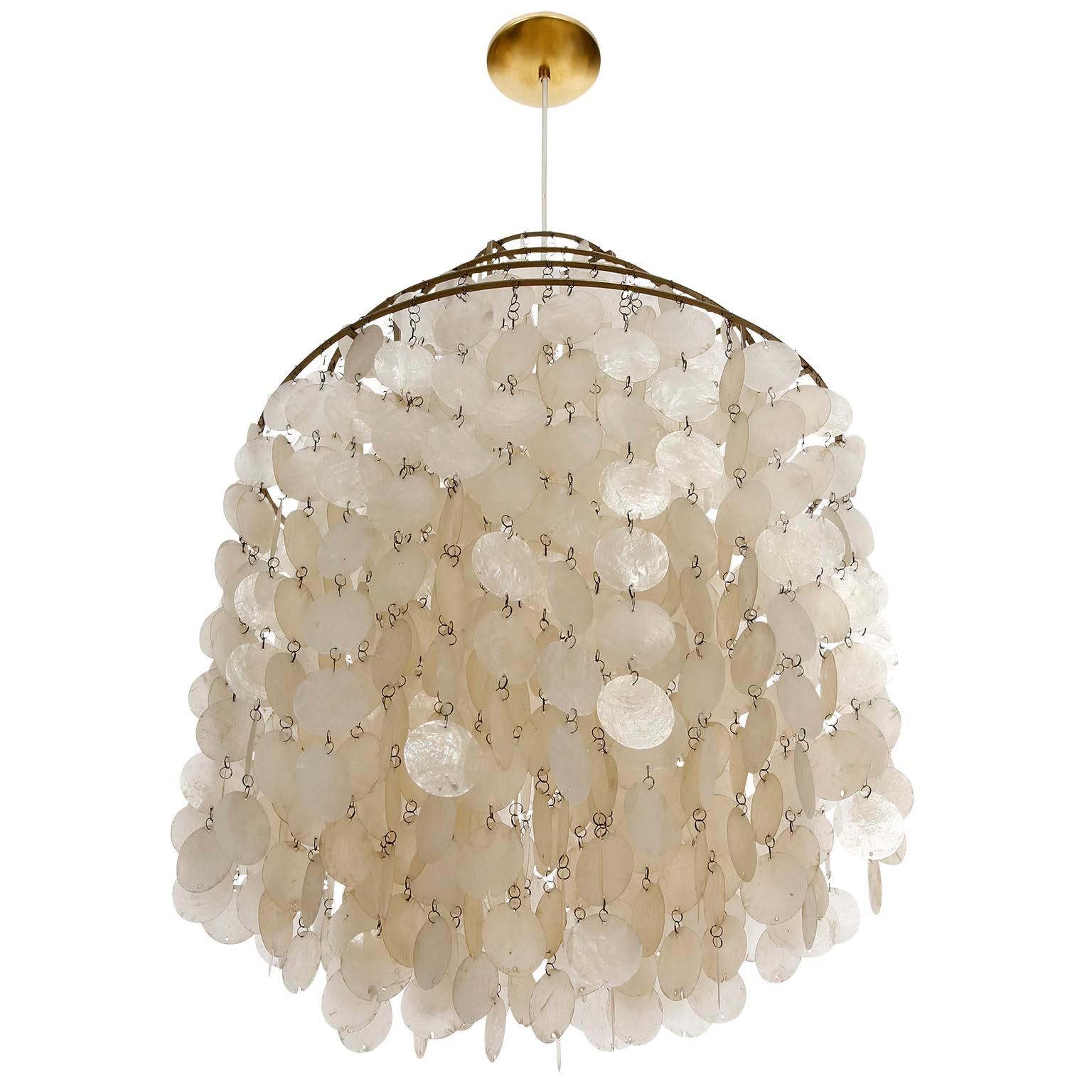 Mid-20th Century Large Verner Panton Fun Shell Chandelier, 1964