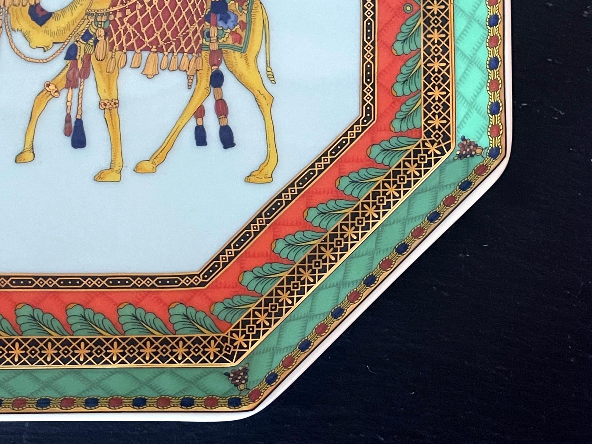 Large Versace for Rosenthal MarCo Polo Ceramic Platter In Good Condition In Atlanta, GA