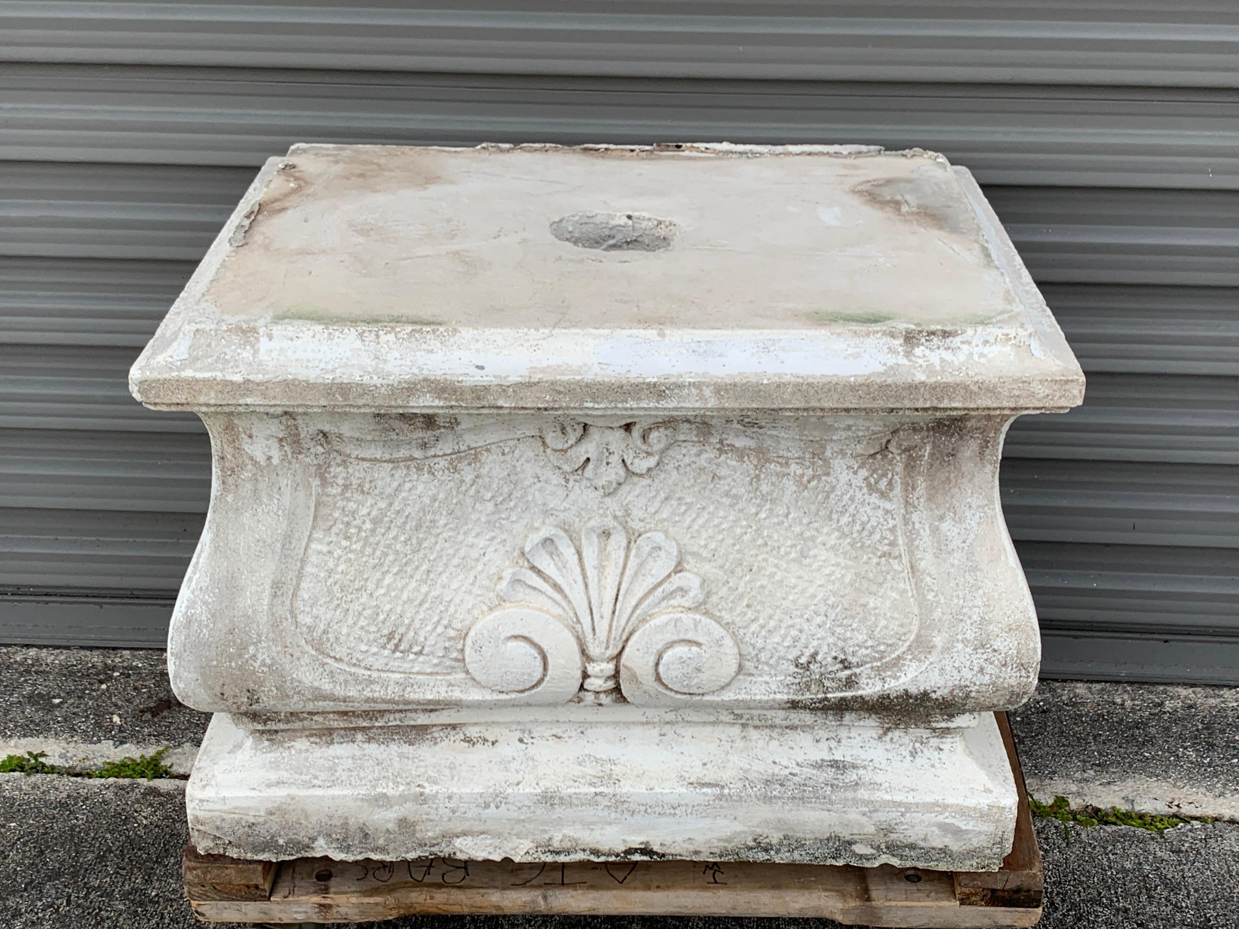 Vintage Neoclassical Cast Stone Statue of 'Harvest' on Pedestal Base en vente 2