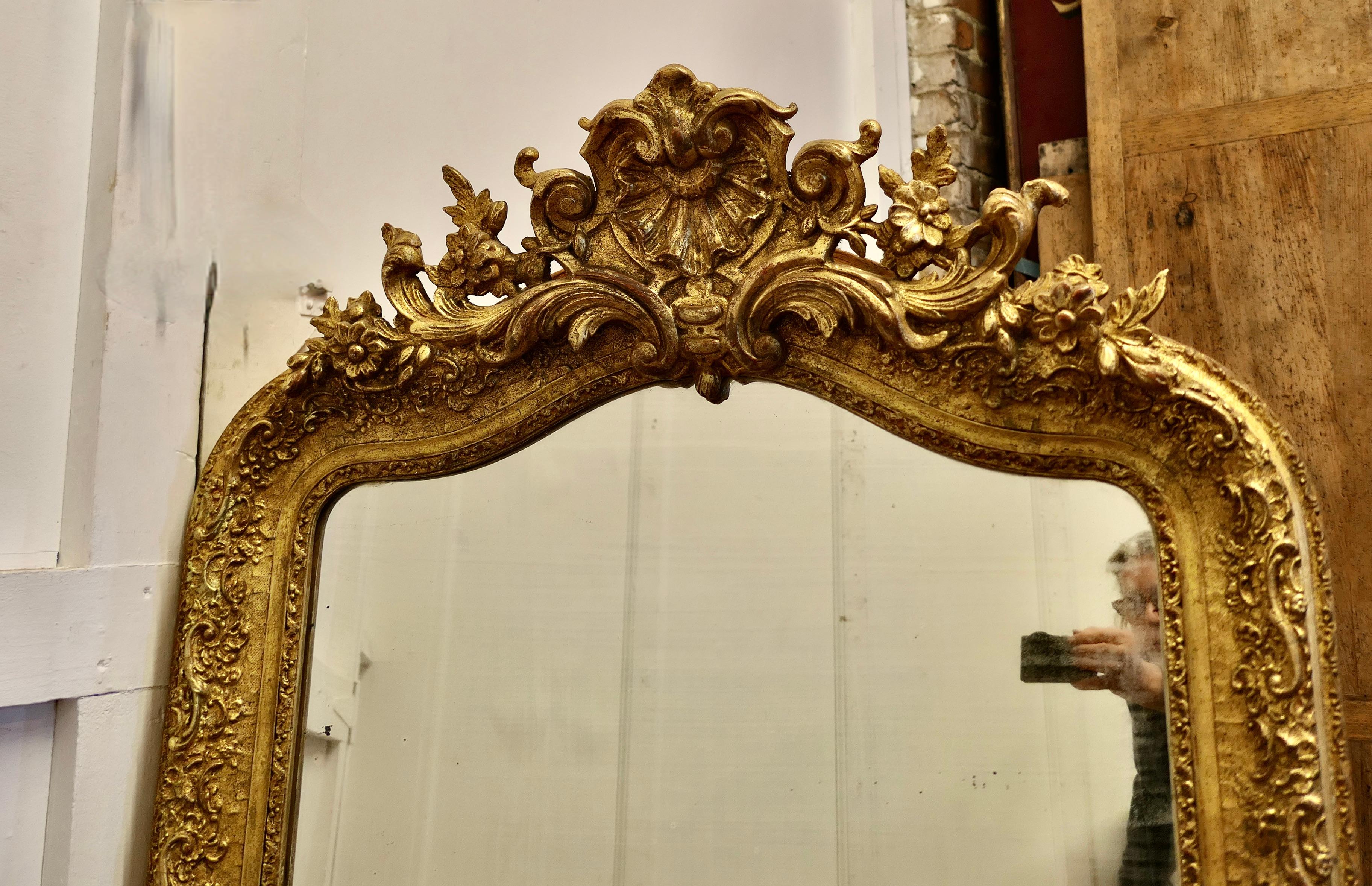 Provincial français Grand miroir mural Louis Philippe français très décoratif en vente