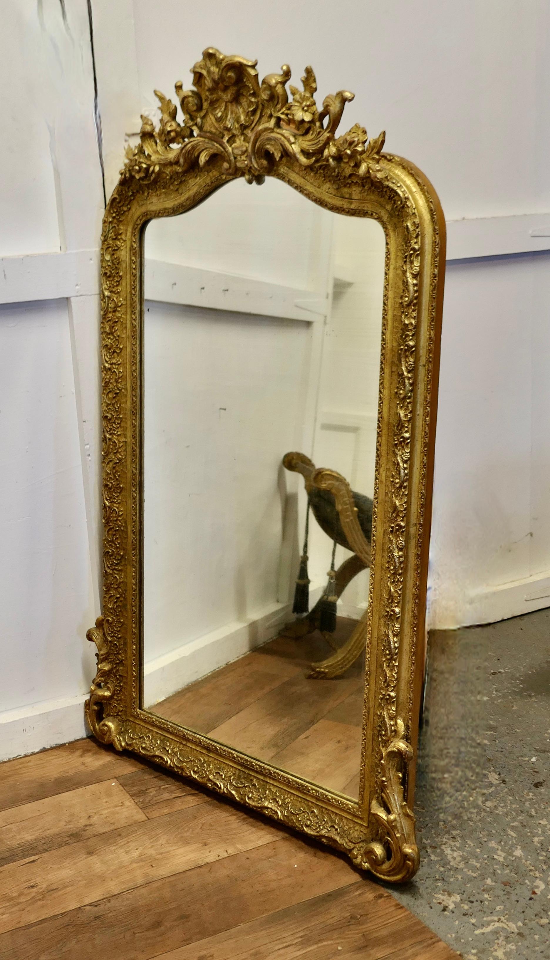 Grand miroir mural Louis Philippe français très décoratif en vente 2