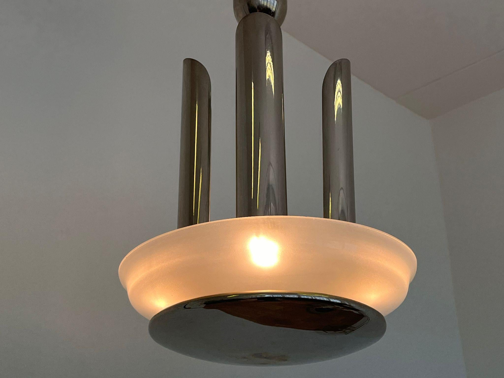 Grand lustre chromé très rare Bauhaus/ Functionalisme/Art déco, années 1930 Bon état - En vente à Praha, CZ
