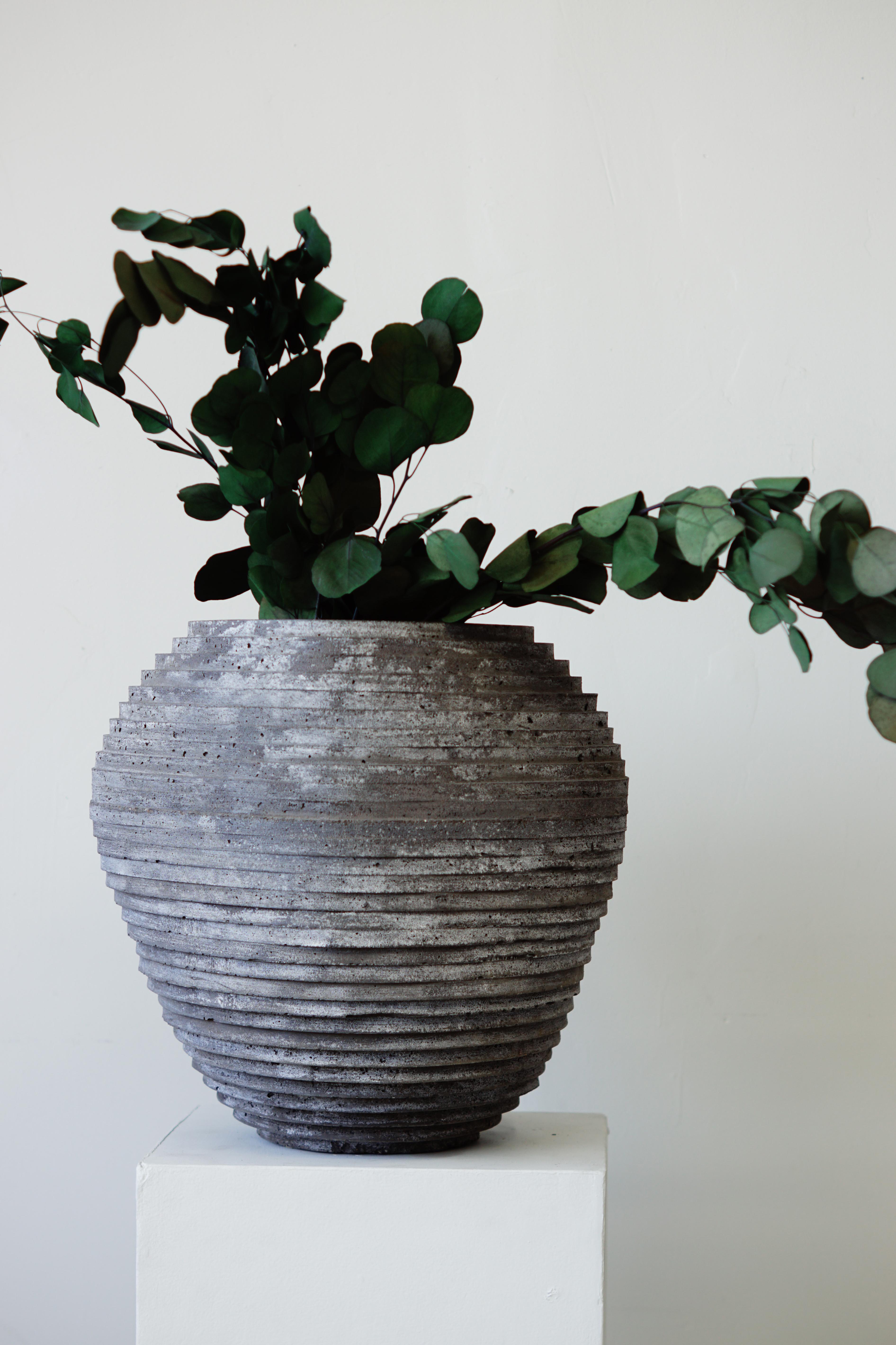 American Large Vessel 008 For Sale