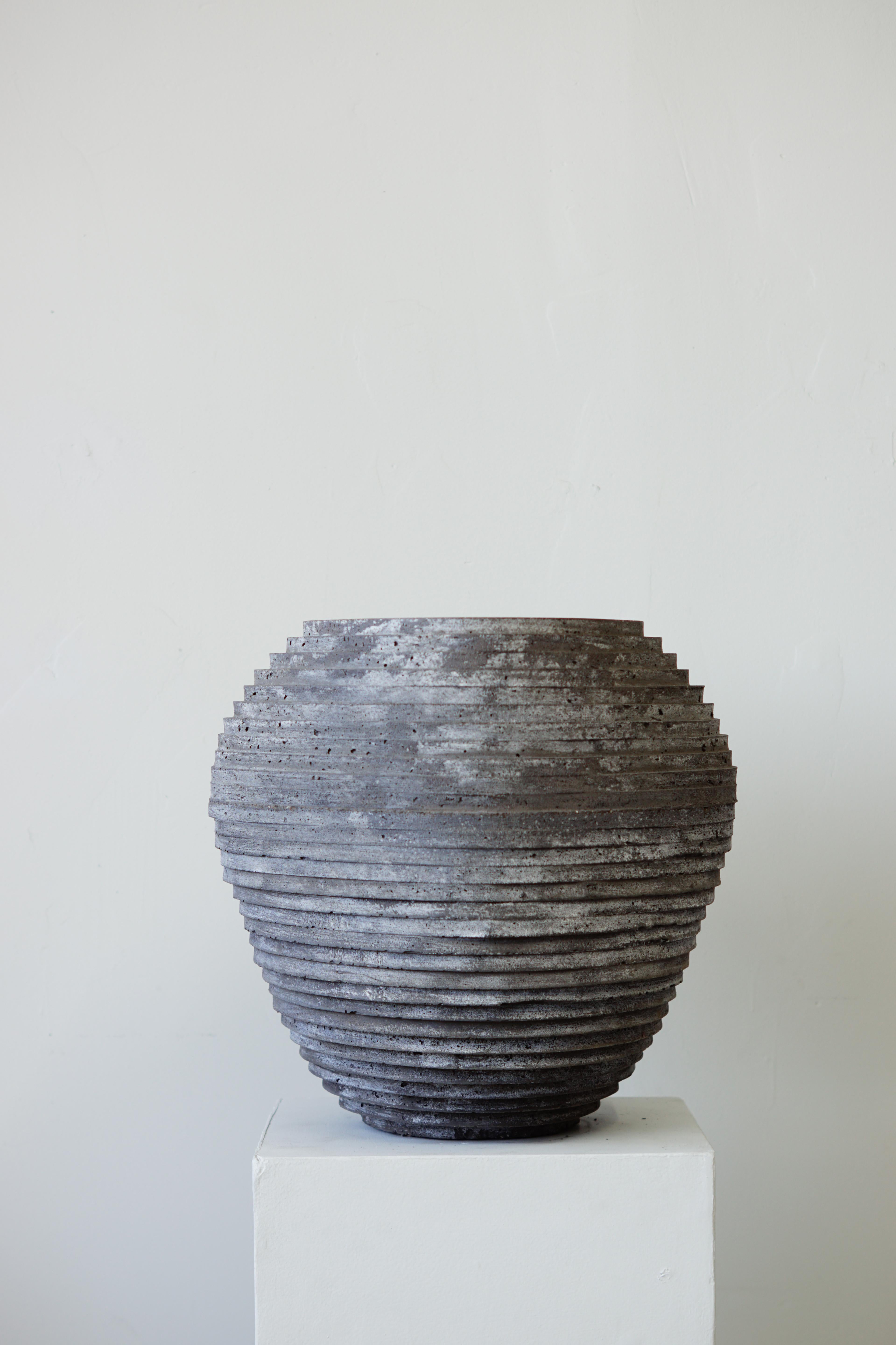 Contemporary Large Vessel 008 For Sale