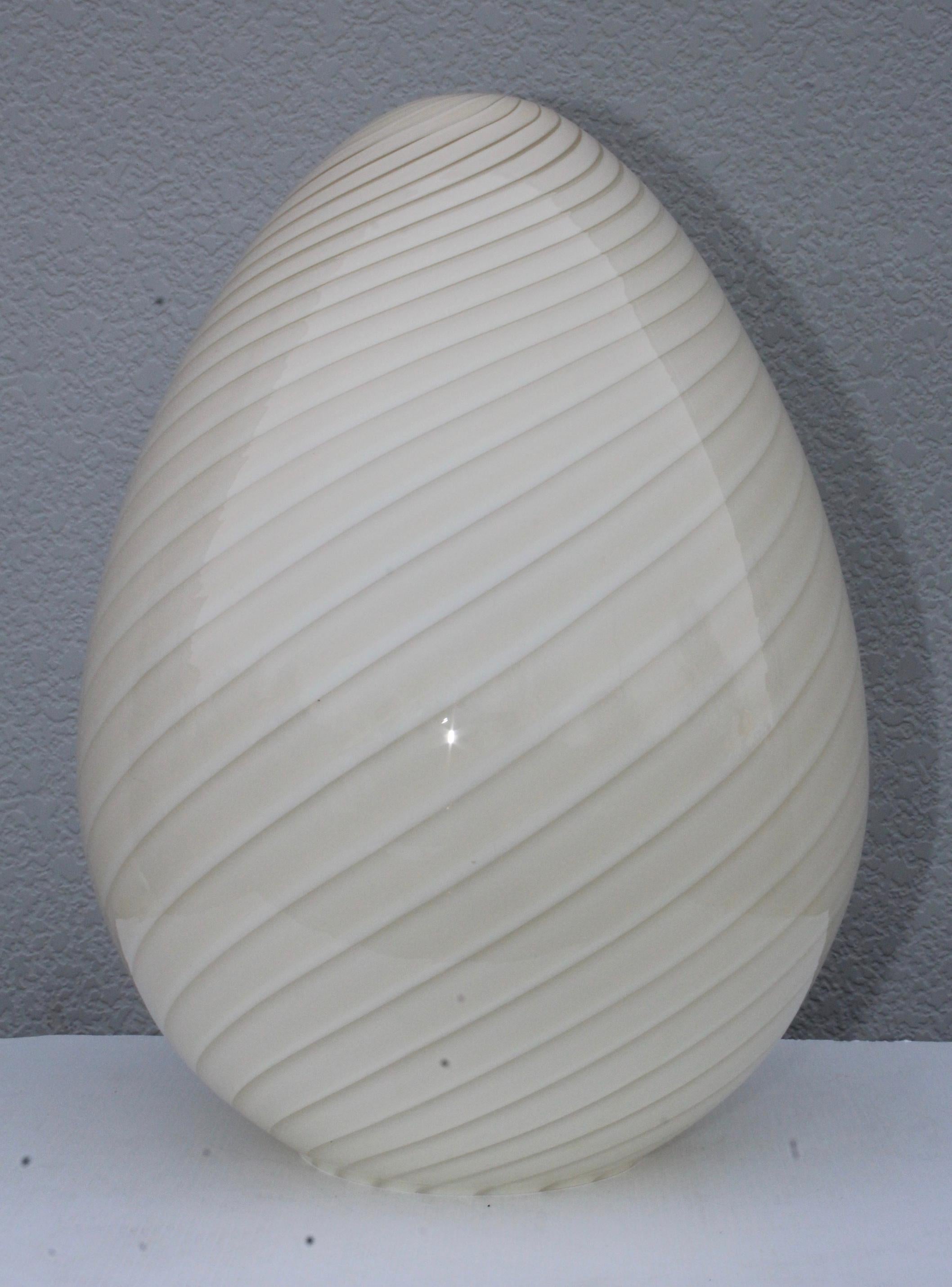 Mid-Century Modern Large Vetri Murano Egg Lamp For Sale