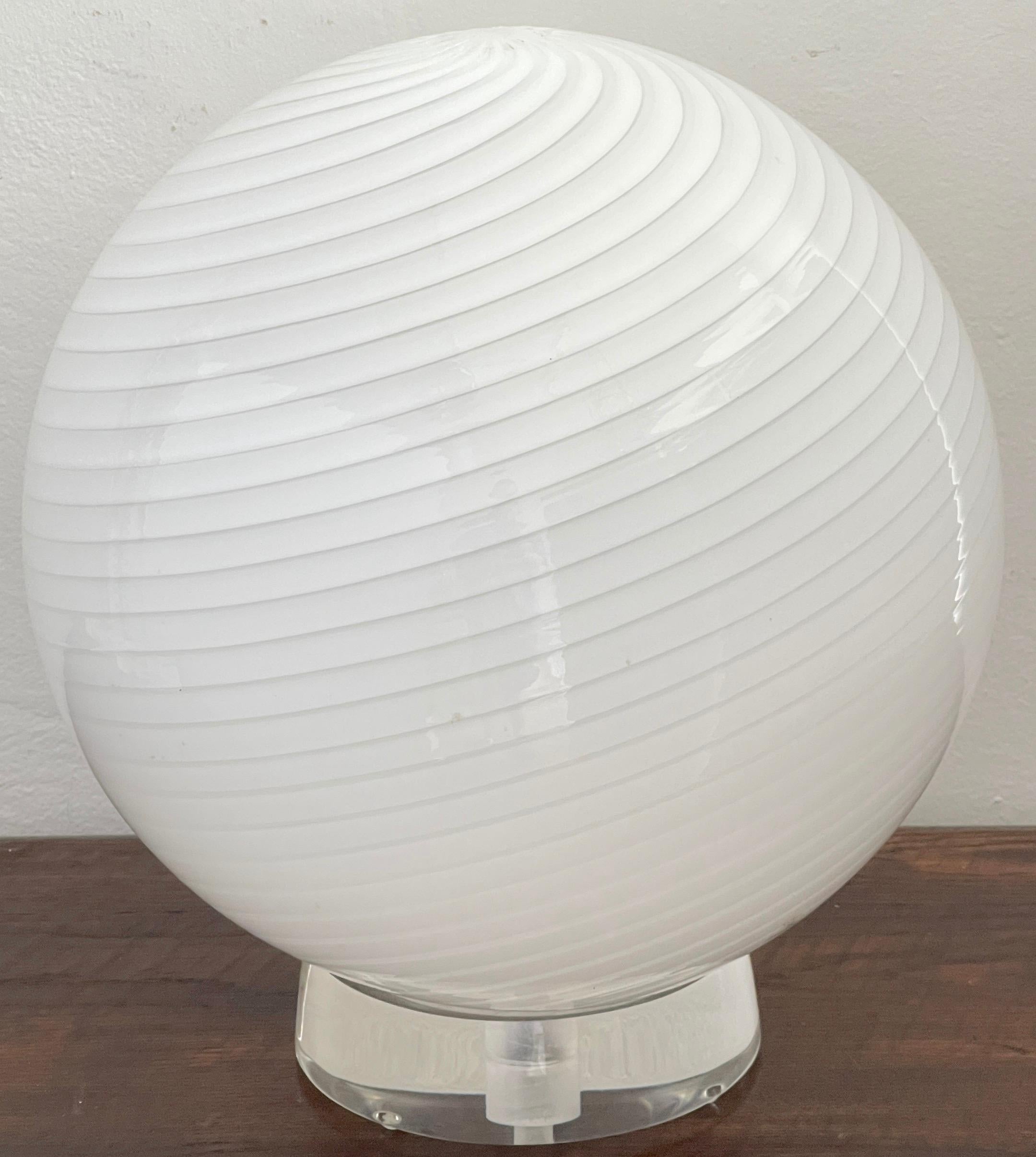 Large Vetri-Murano & Lucite Orb Lamp In Good Condition In West Palm Beach, FL