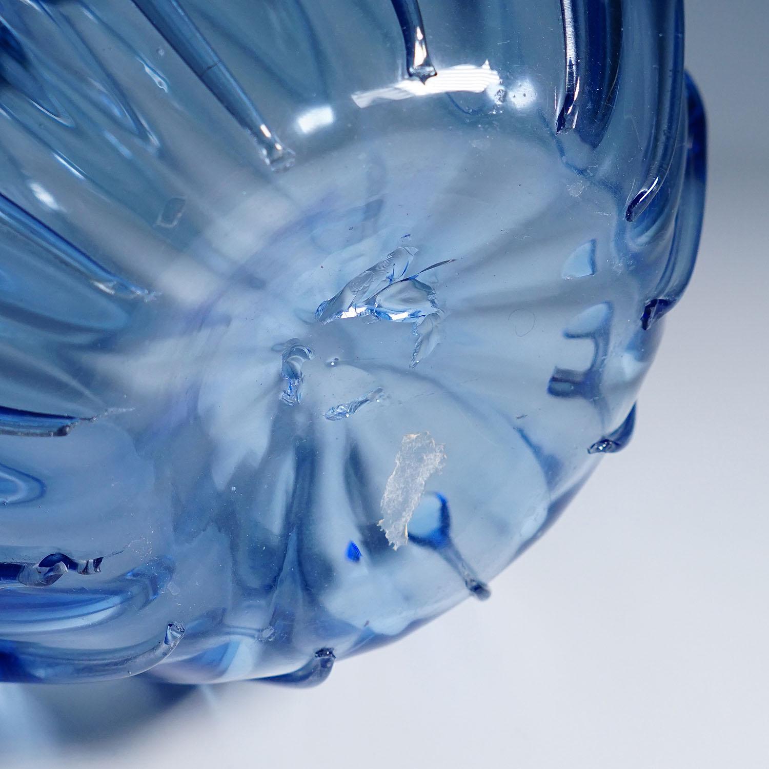 Large Vetro Soffiato Glass Vase by Vittorio Zecchin for Venini Murano 1924 For Sale 5