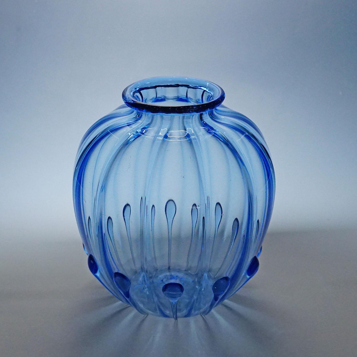 Early 20th Century Large Vetro Soffiato Glass Vase by Vittorio Zecchin for Venini Murano 1924 For Sale