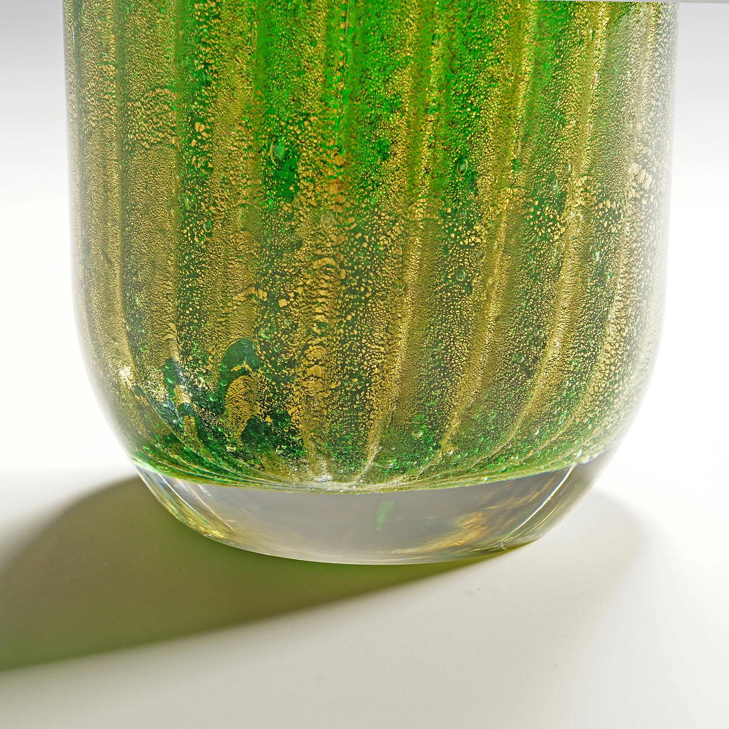 Hand-Crafted Large Vetro Sommerso Vase by Carlo Scarpa for Venini Murano, circa 1930s For Sale