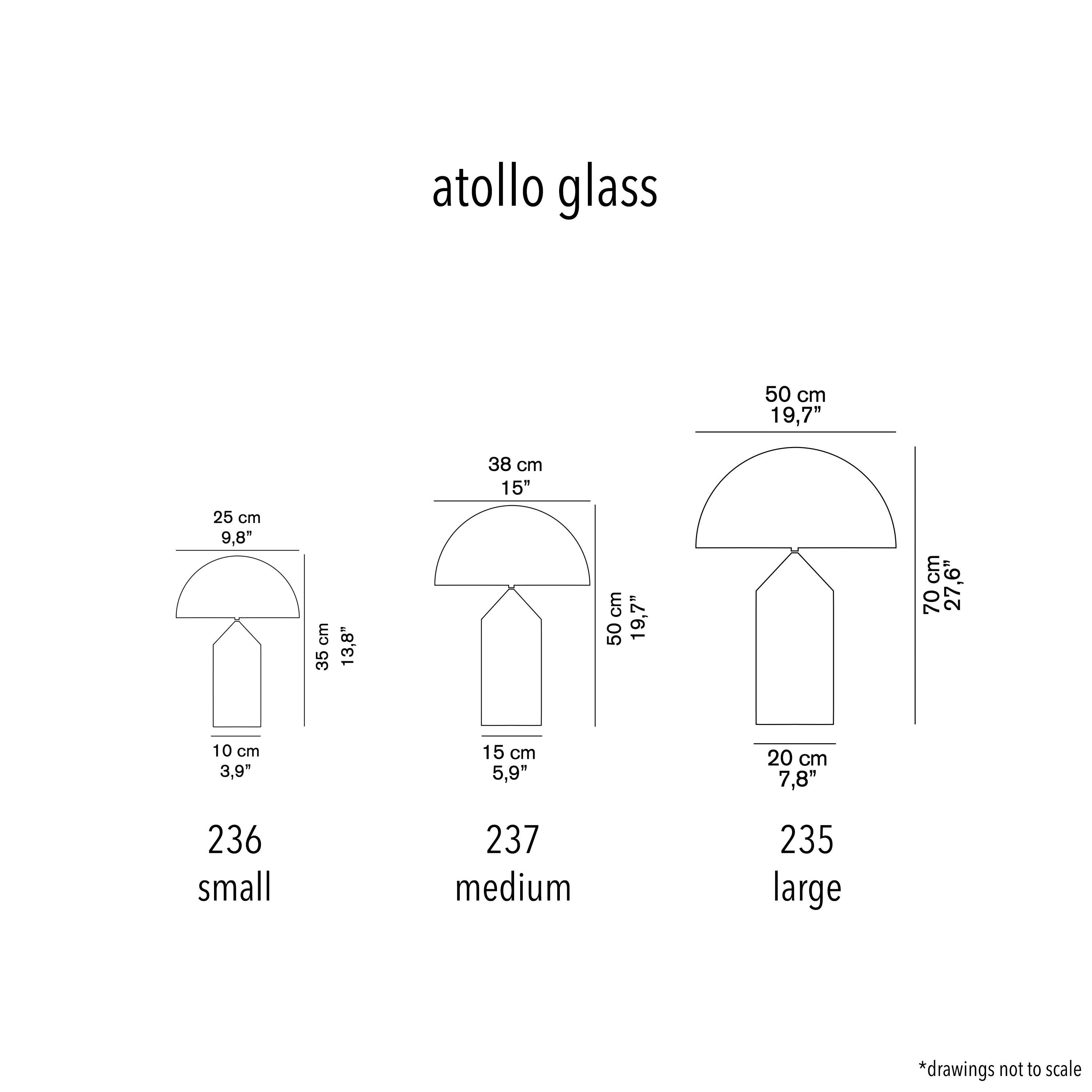Grande lampe de bureau Atollo en verre opalin de Vico Magistretti pour Oluce en vente 2