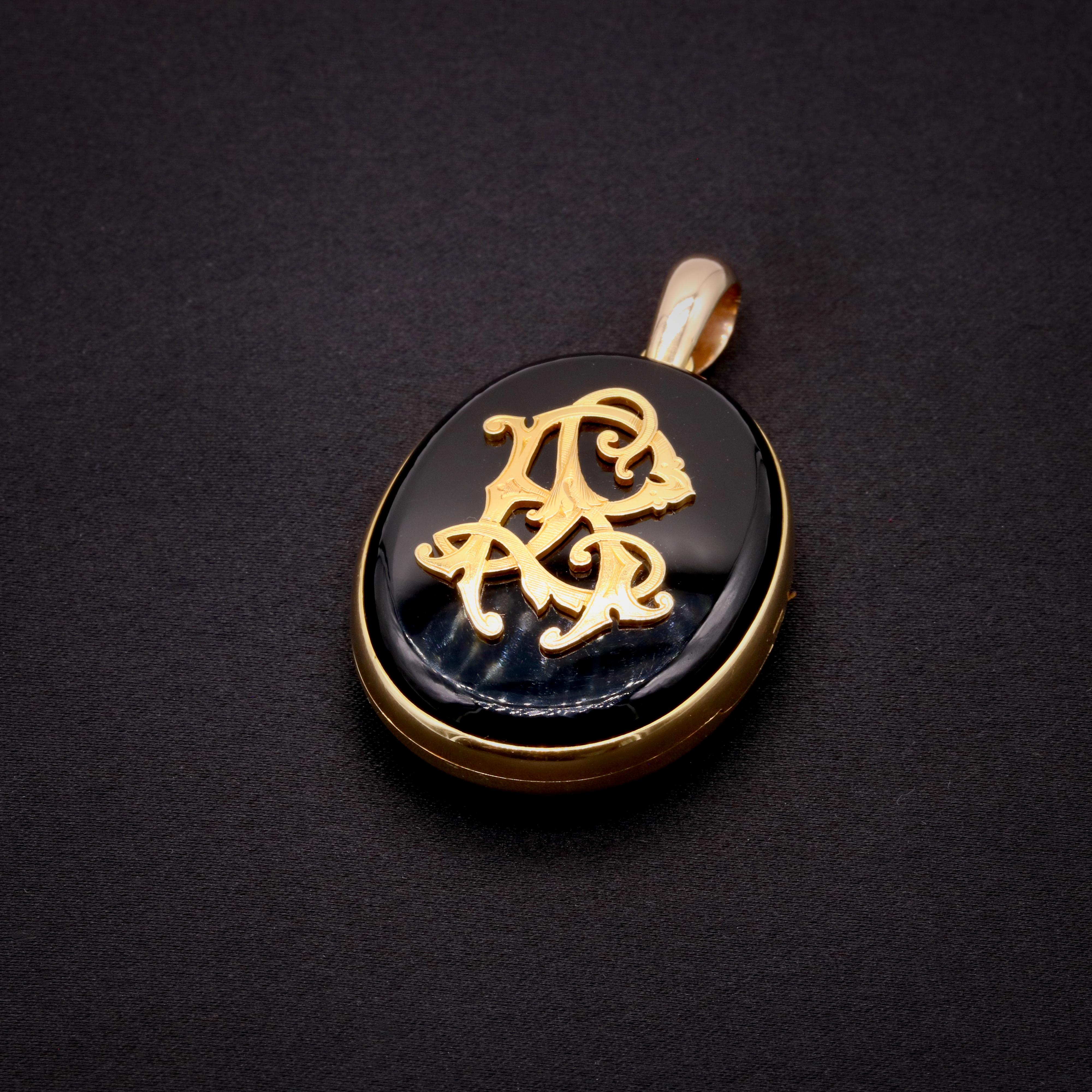 Large Victorian 15K Gold Diamond & Onyx Monogrammed Double Mourning Locket For Sale 1