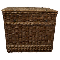 Large Victorian Antique Wicker Laundry Basket.   