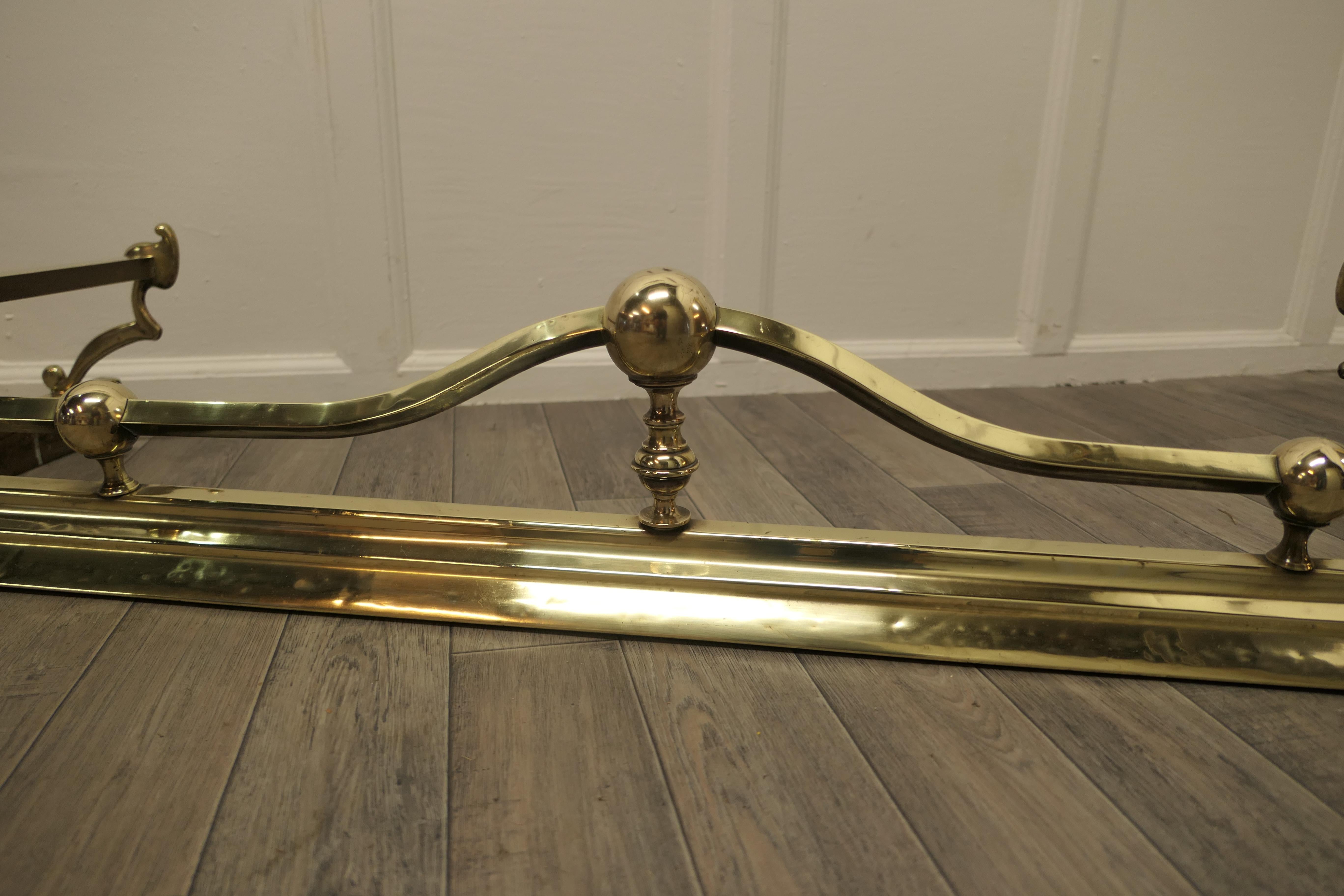 Large Victorian Art Nouveau Brass Fender For Sale 3