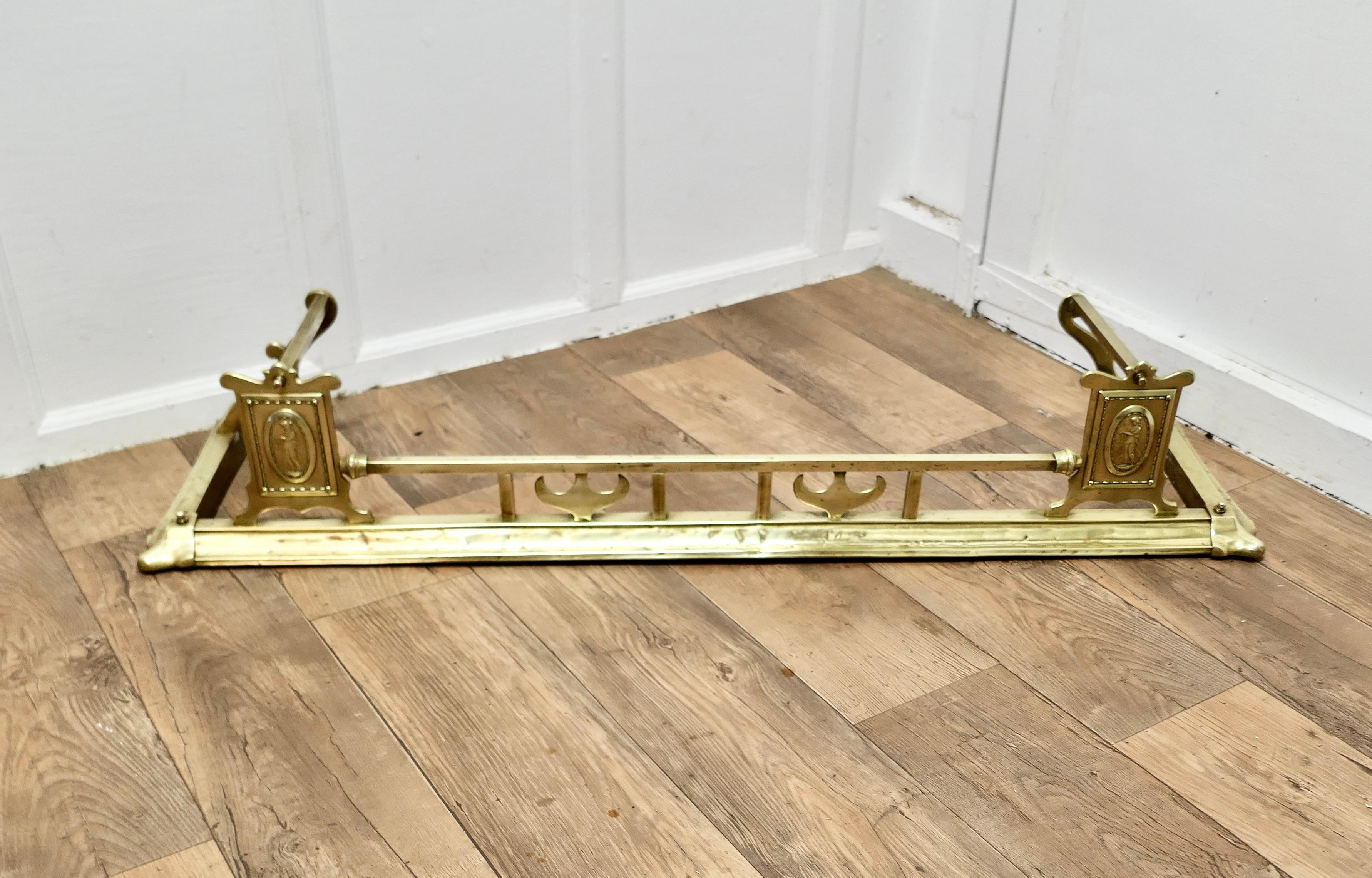 Large Victorian Art Nouveau Brass Fender    This is a Beautifully Designed  In Good Condition For Sale In Chillerton, Isle of Wight