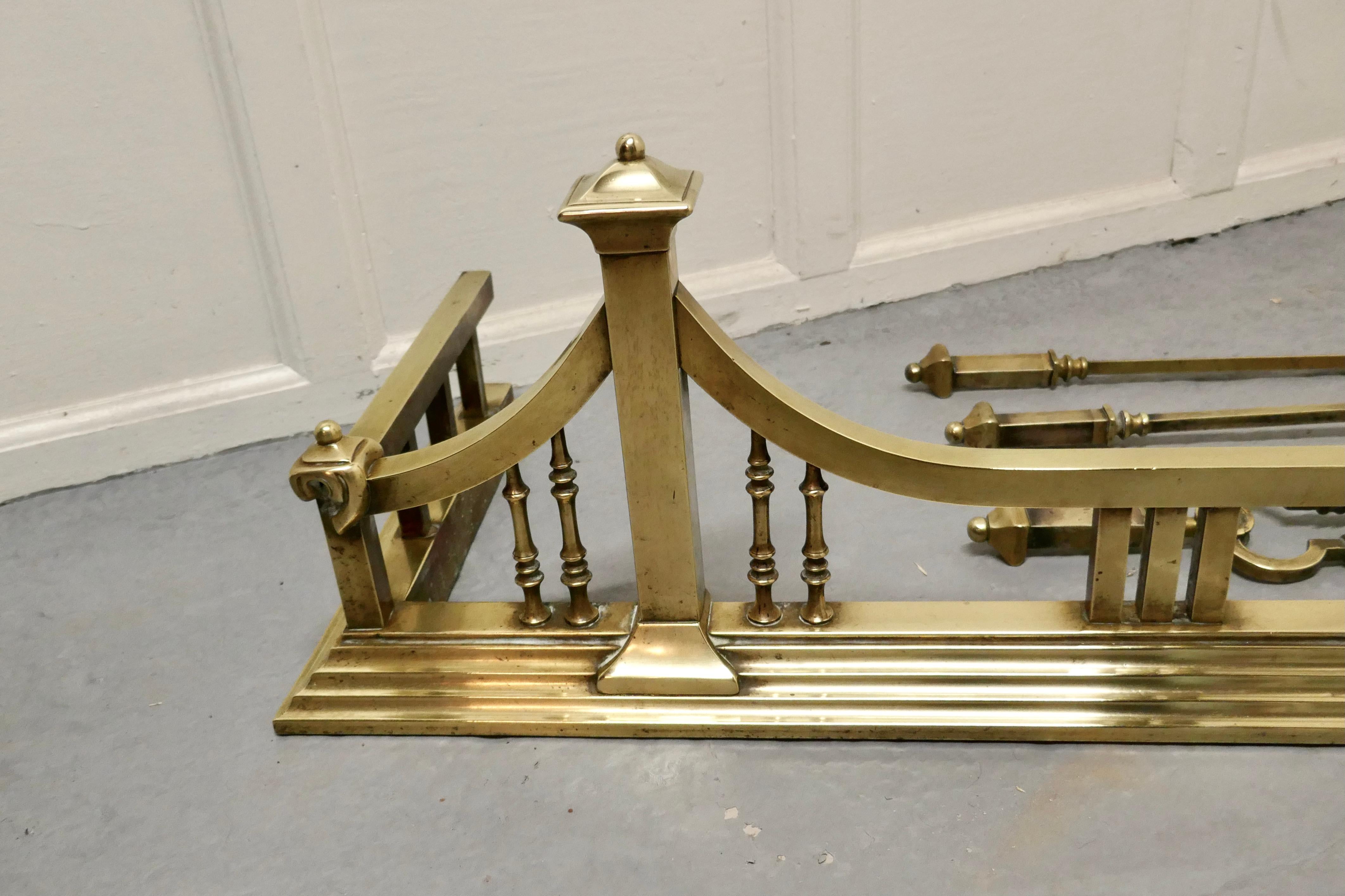 Arts and Crafts Large Victorian Arts & Crafts Brass Fender and Tools For Sale