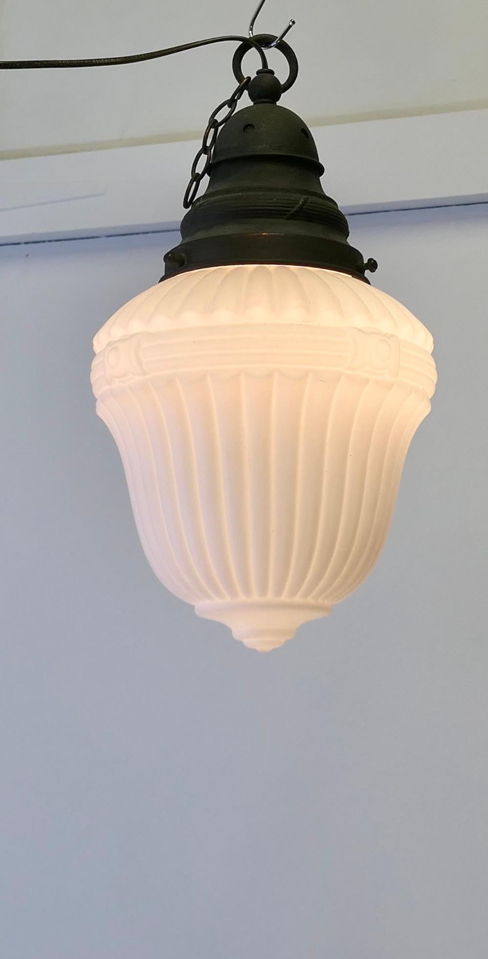 Grande pendente da soffitto vittoriano Arts and Crafts opalescente In condizioni buone in vendita a Godshill, Isle of Wight