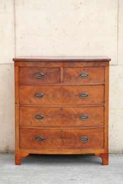 Große viktorianische Kommode mit Bogenfront