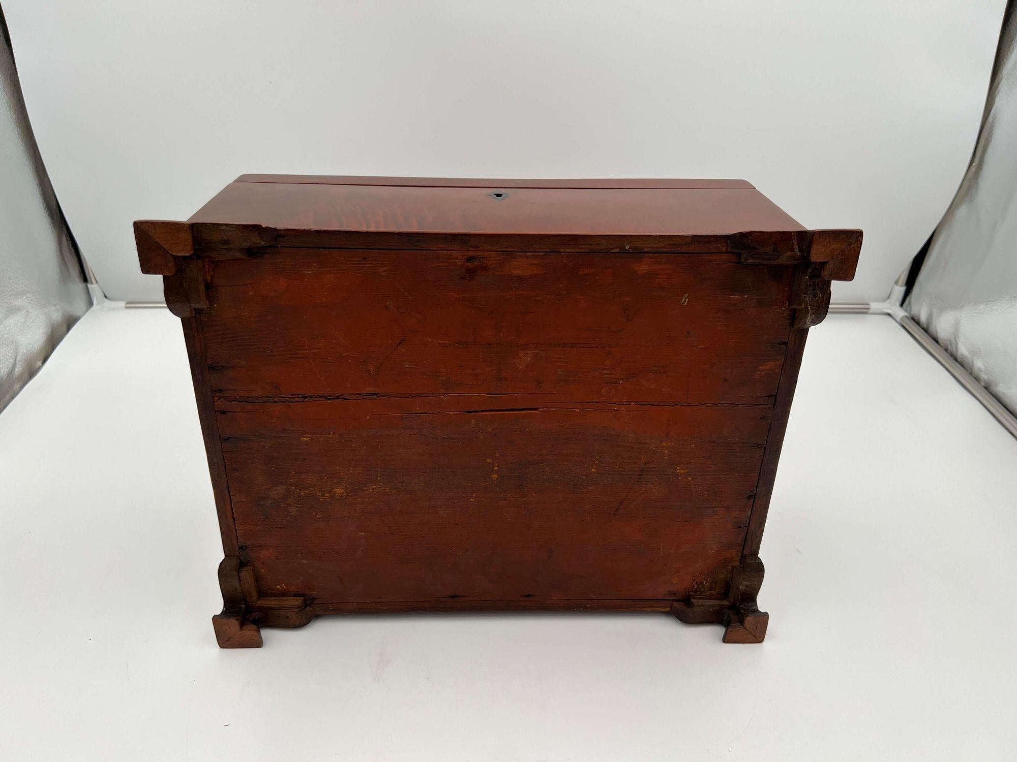 Large Victorian Box, Mahogany on Oak, England, circa 1840 For Sale 11