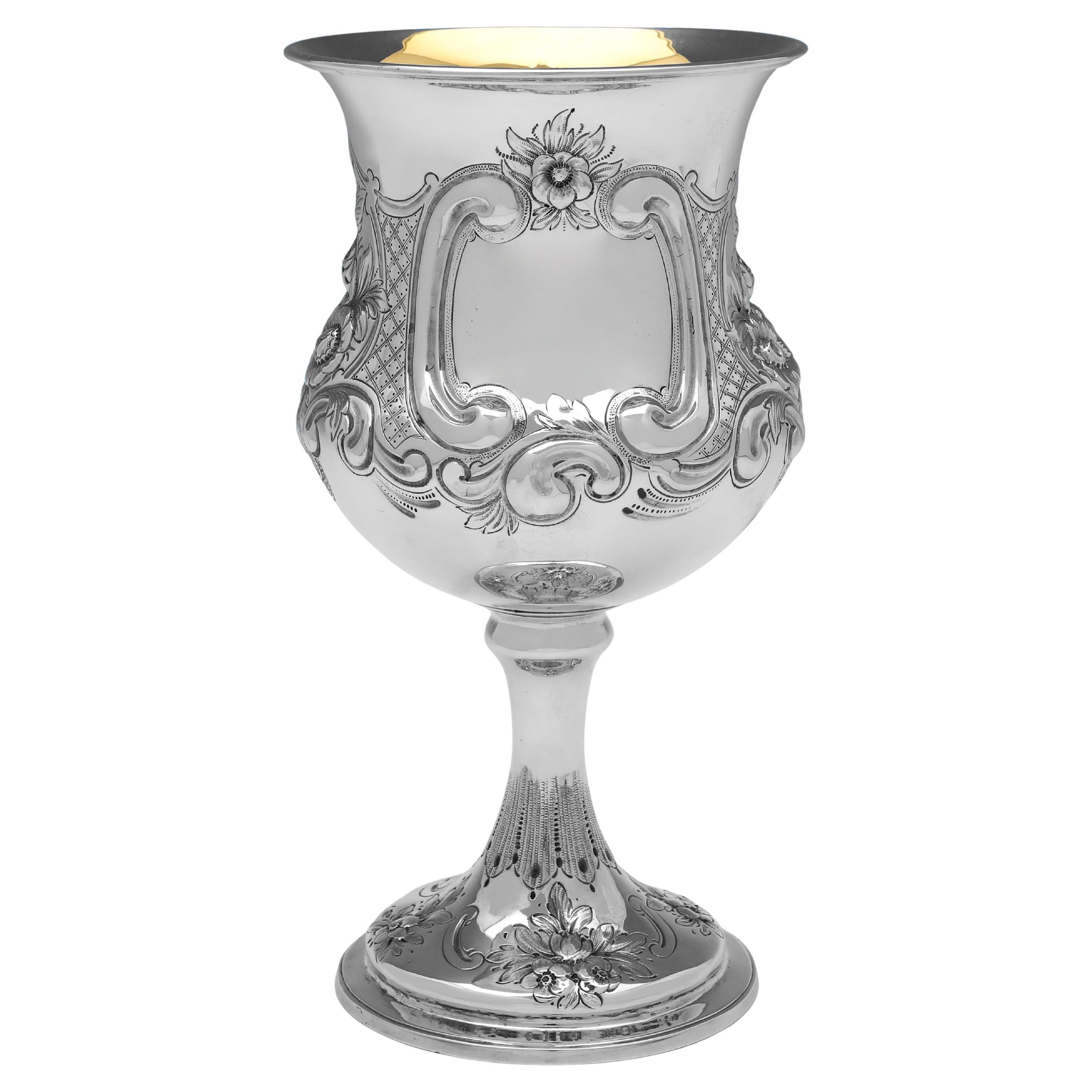 Gran copa victoriana de plata de ley con forma de "Campagna" de Mappin Brothers 1874 en venta